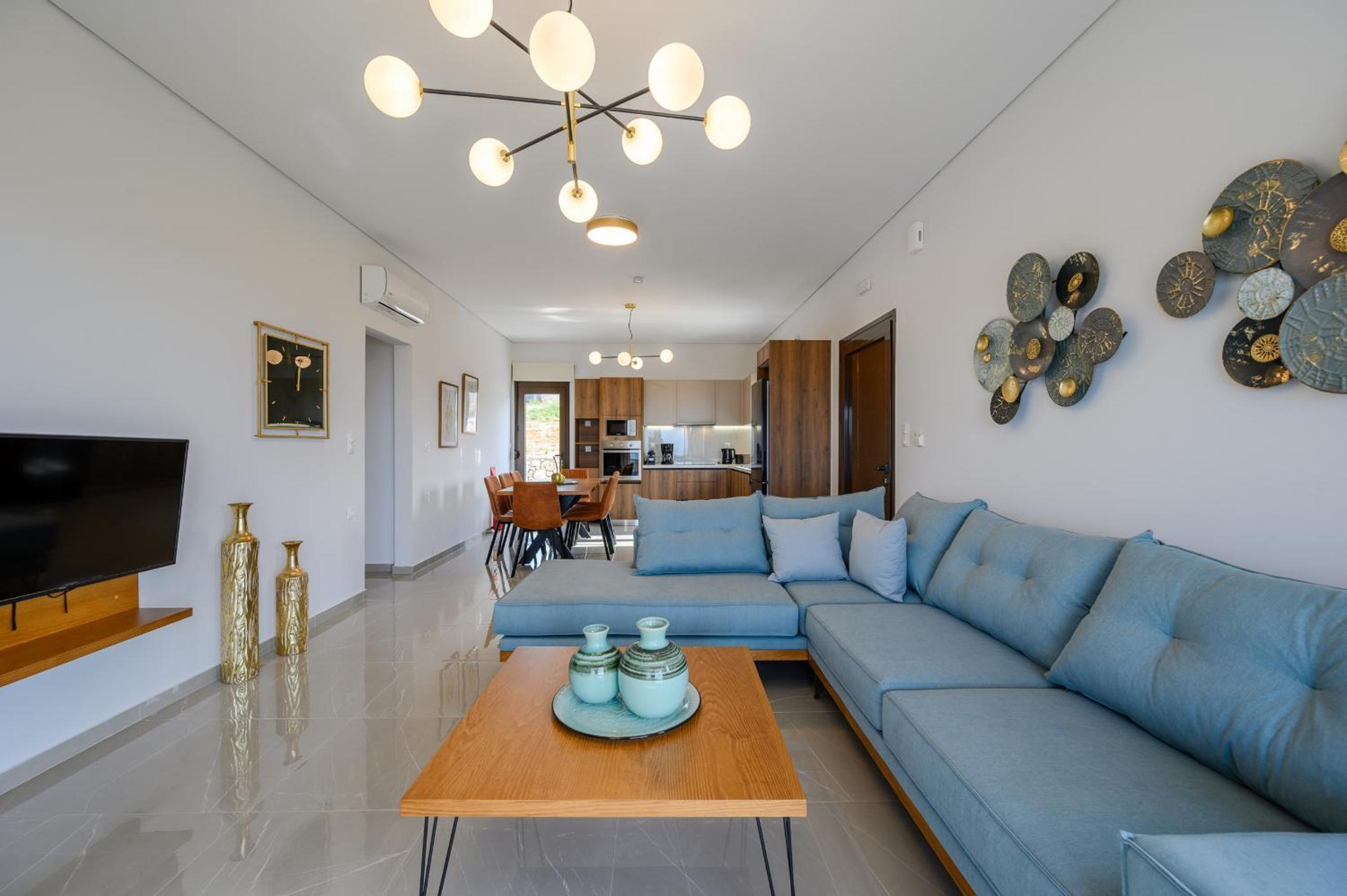 Three-Bedroom Villa photo 1