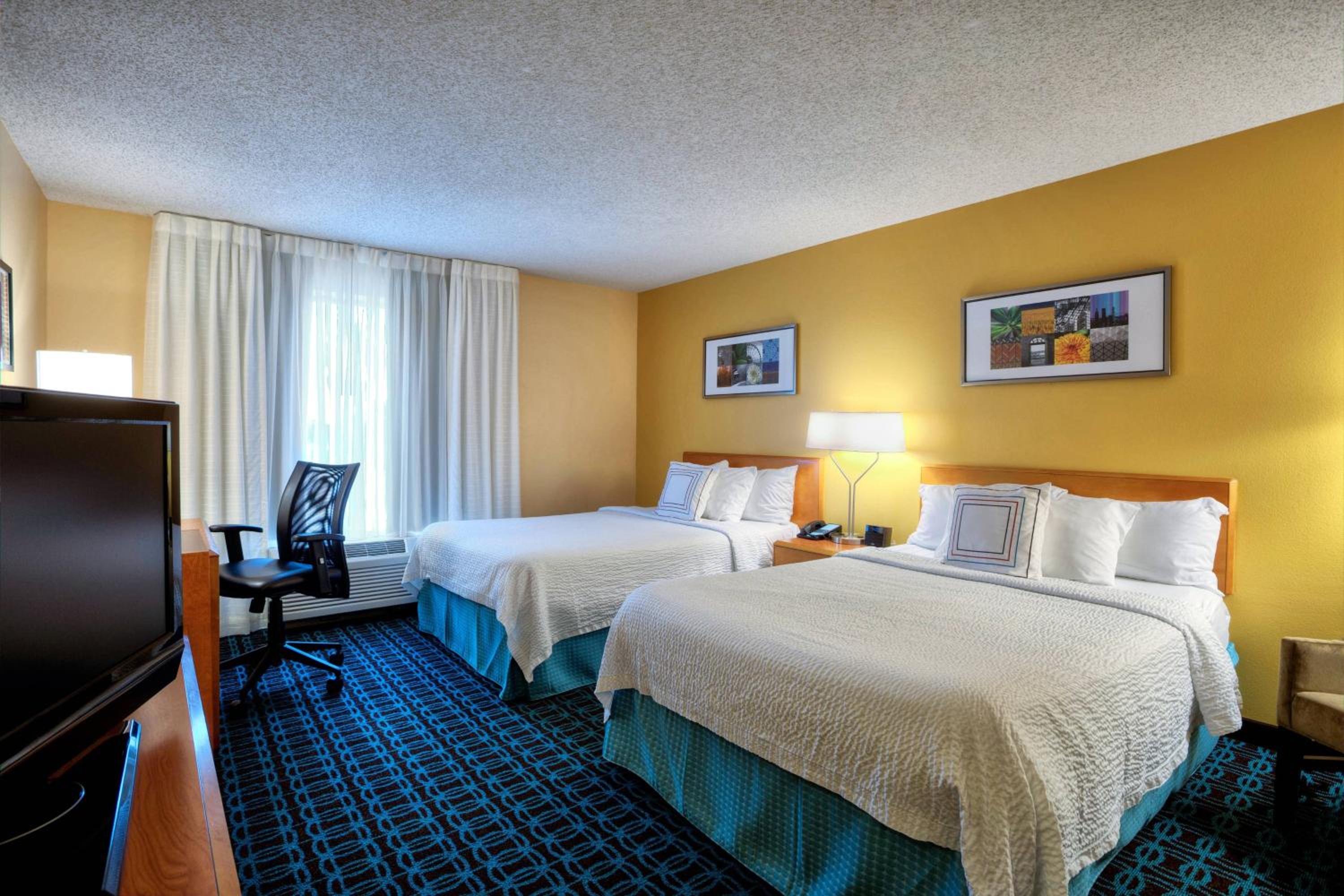 Double Room with Two Double Beds - Photo 1