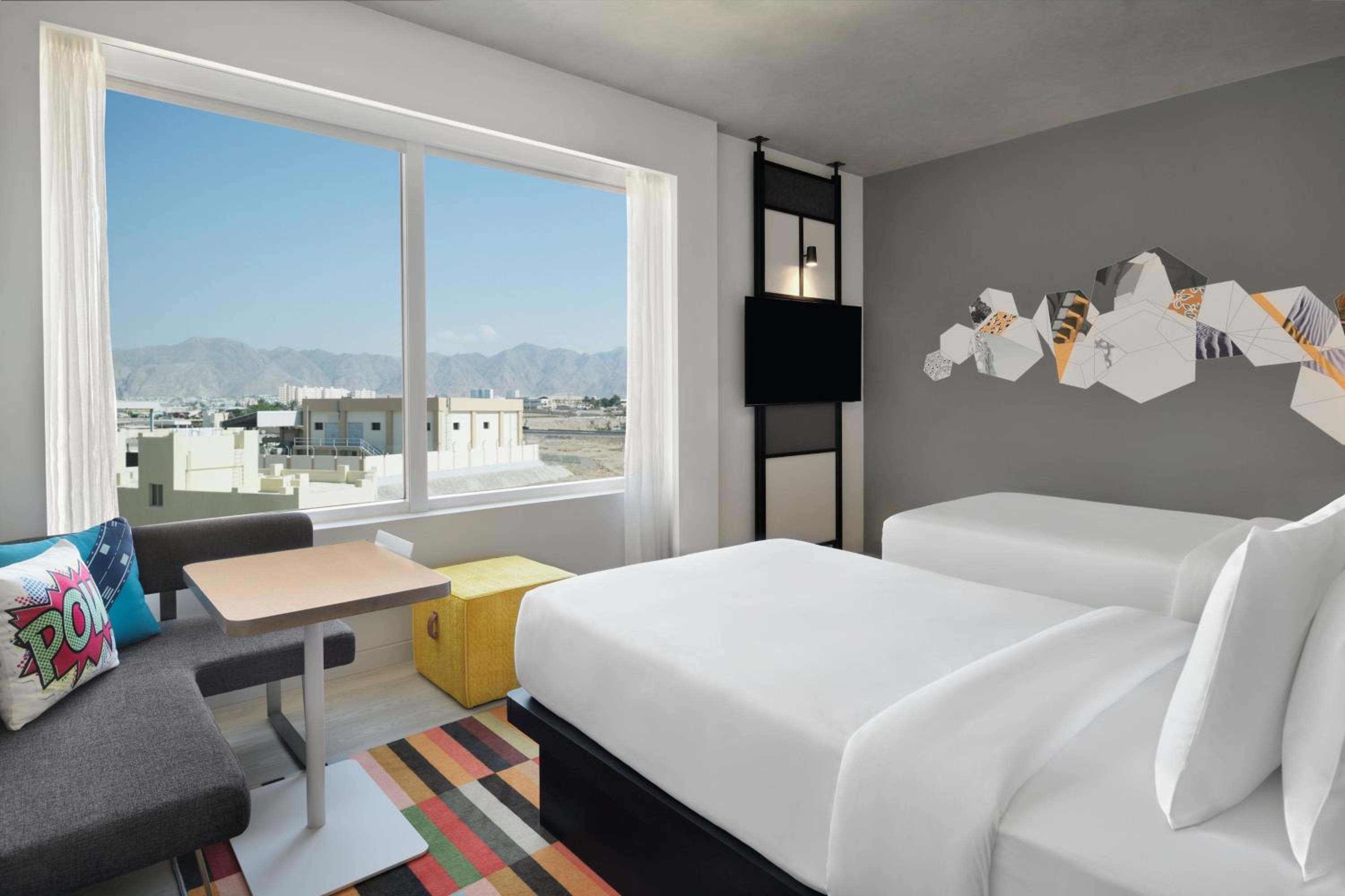 Aloft room, Guest room, 2 Twin, Free Shuttle Buss to OCEC & Mall of Oman - Photo 2