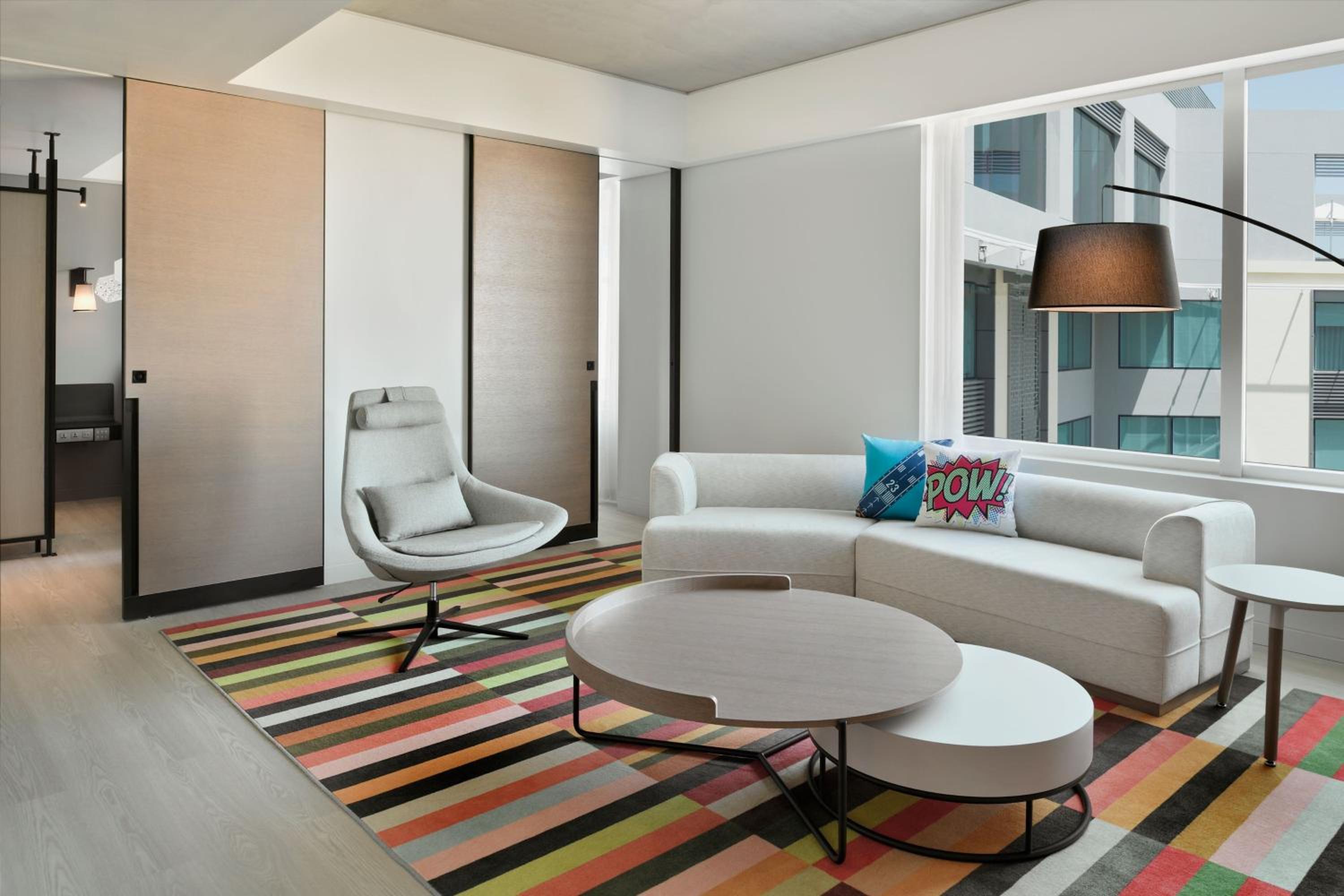Breezy Suite, 1 Bedroom Suite, 1 King,  City view, Free Shuttle Buss to OCEC & Mall of Oman - Photo 5