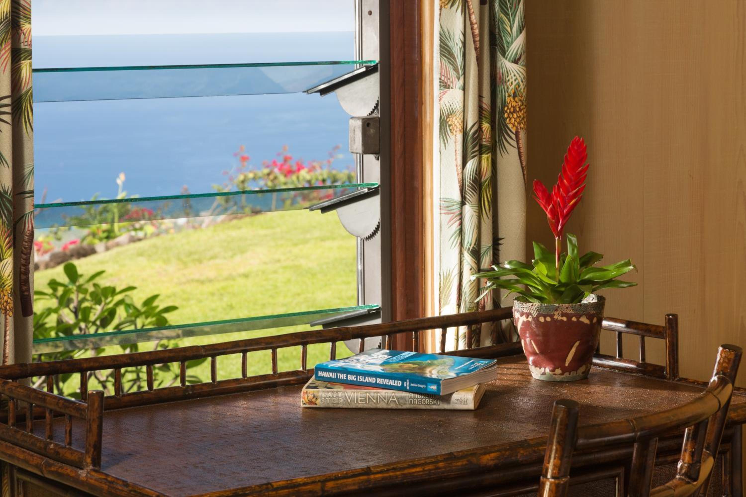 King Suite with Pool View photo 2