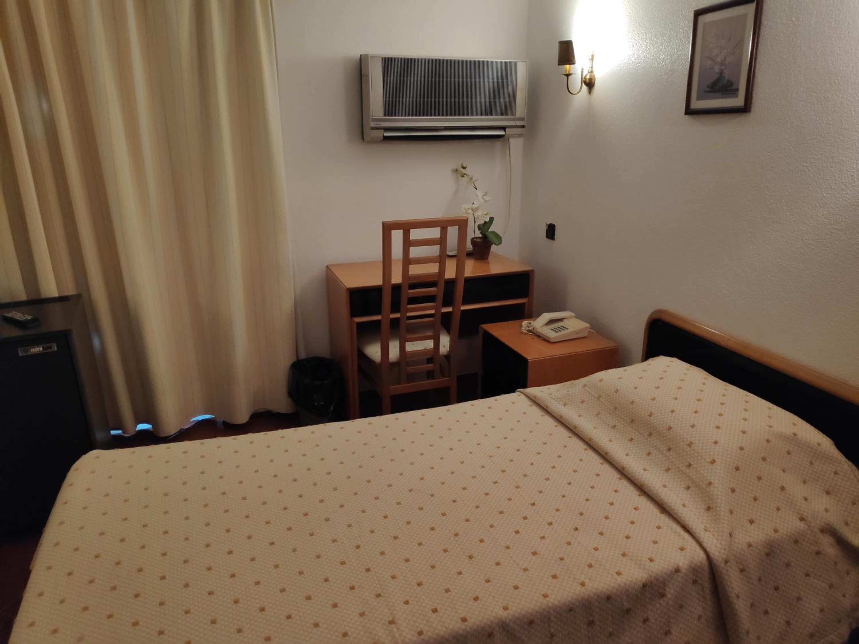 Small Single Room photo 1