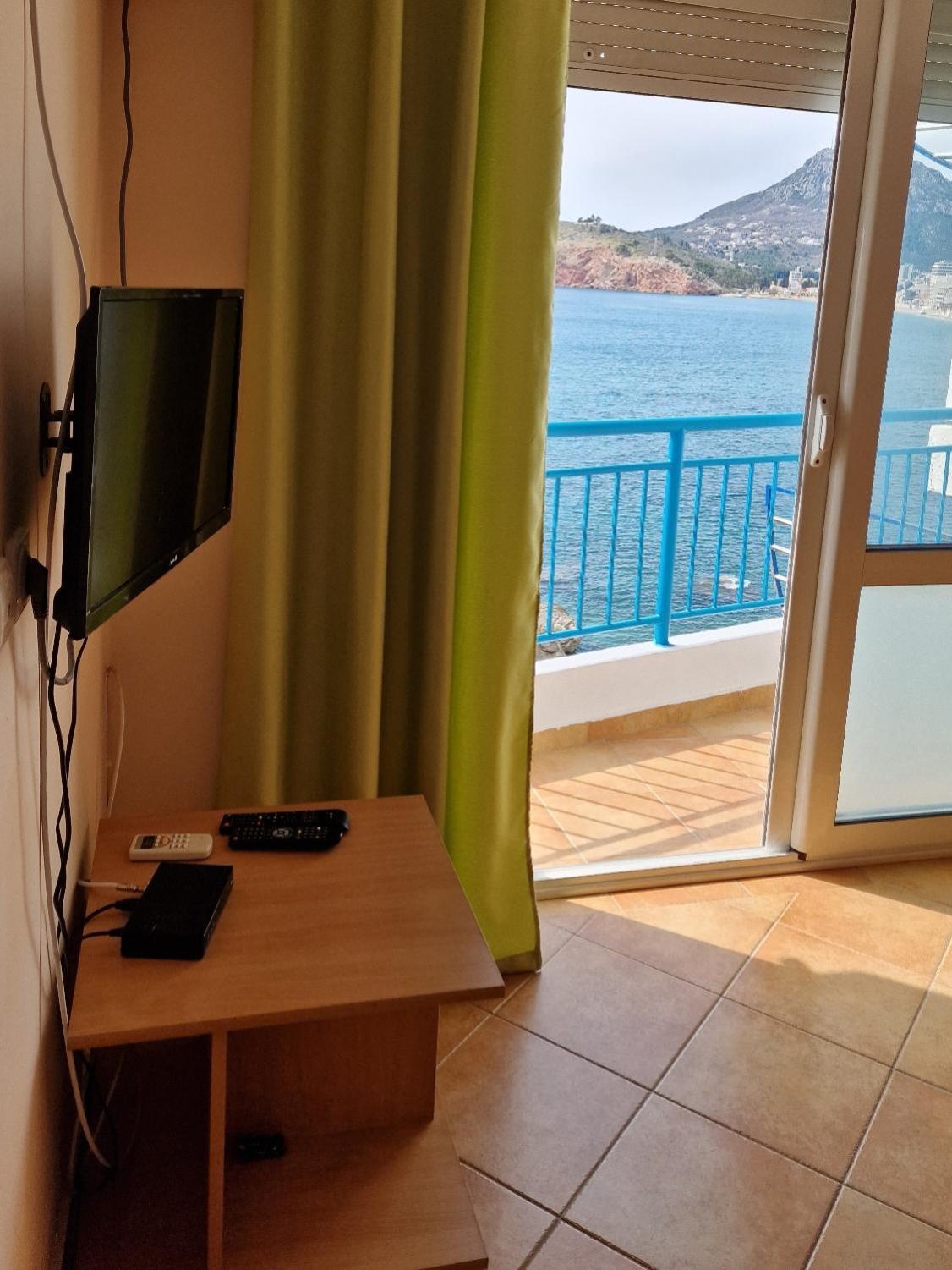 Apartment with Sea View photo 2