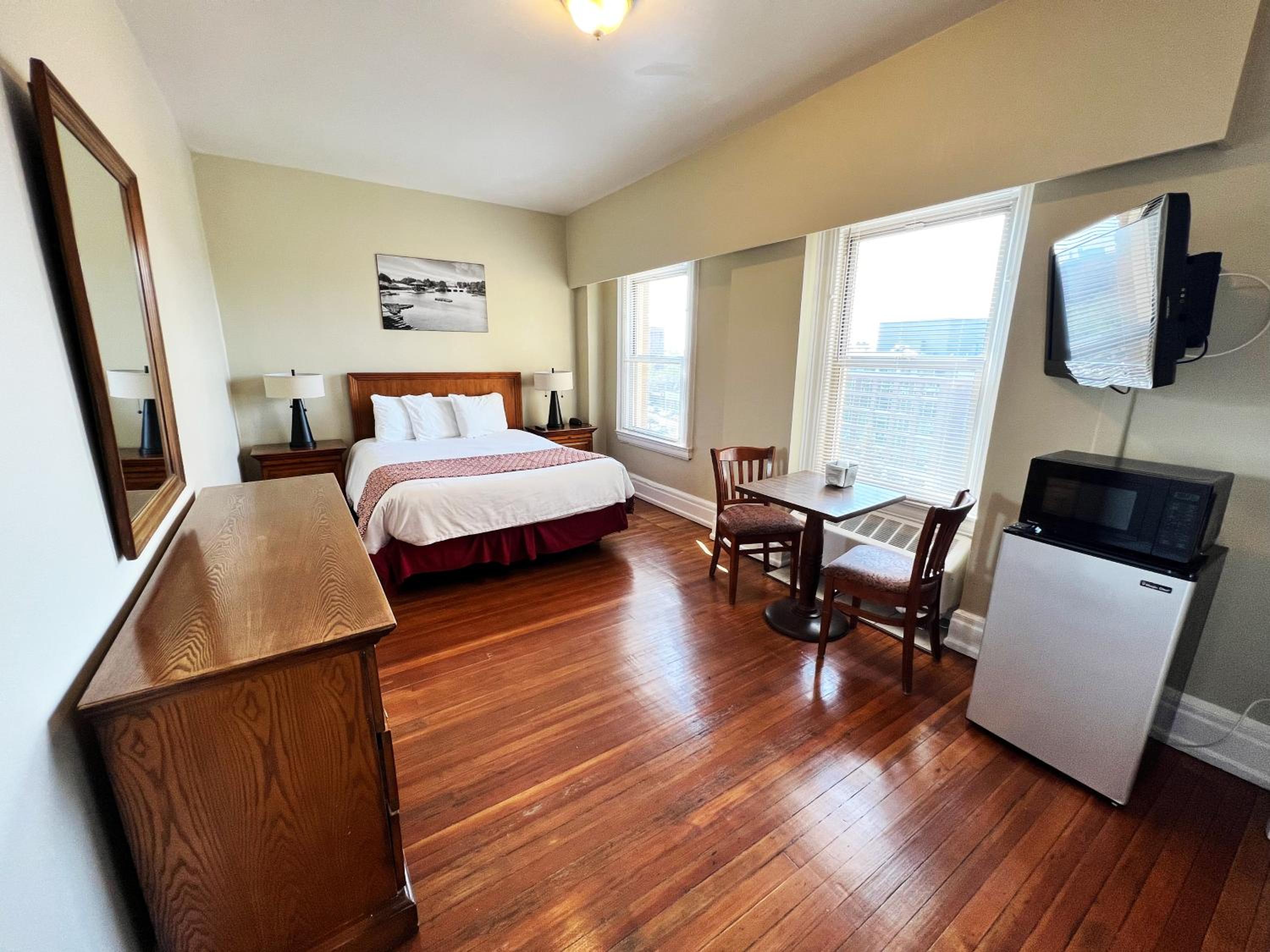 Queen Room - Photo 5