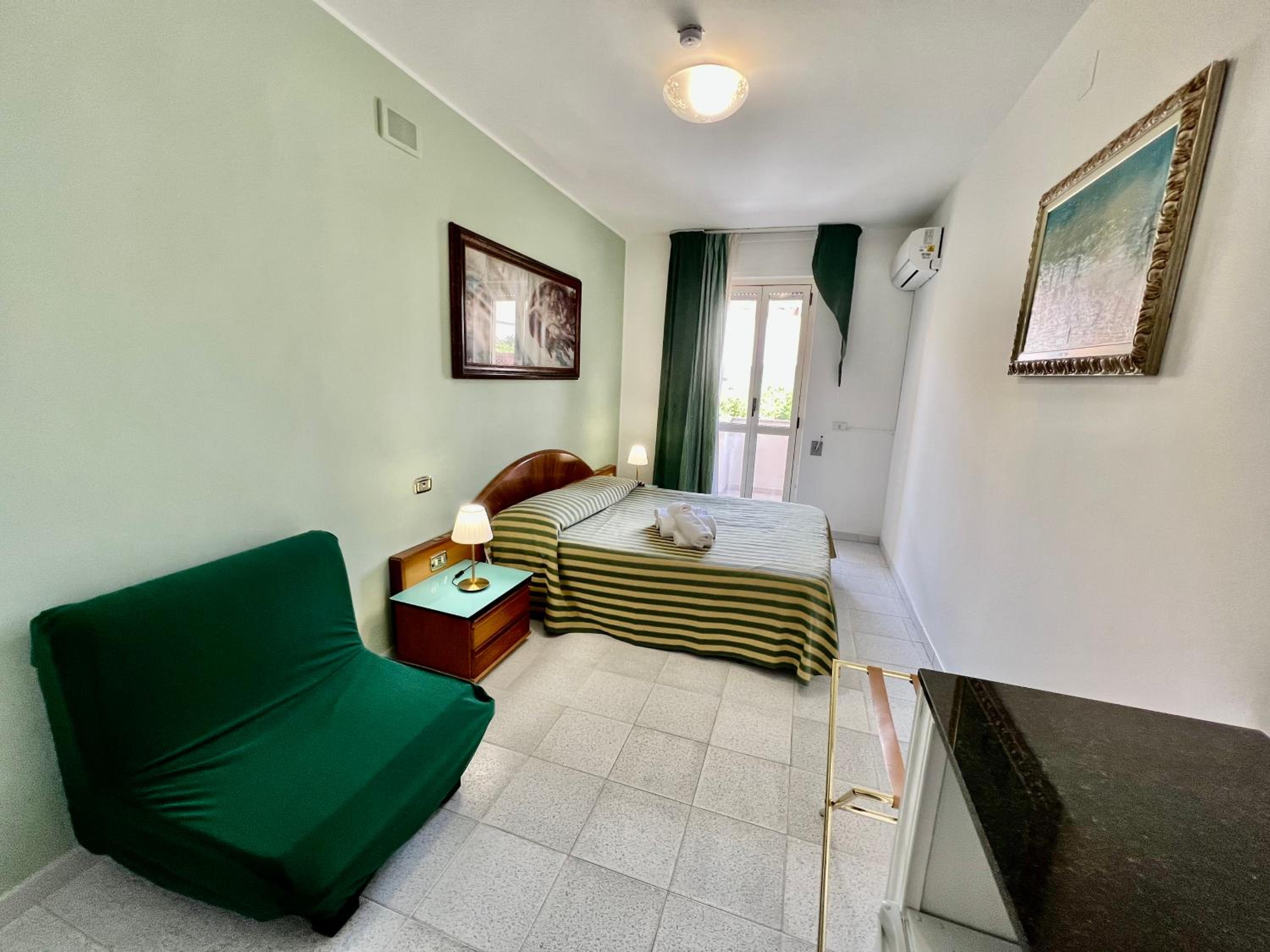Double Room with Balcony photo 3