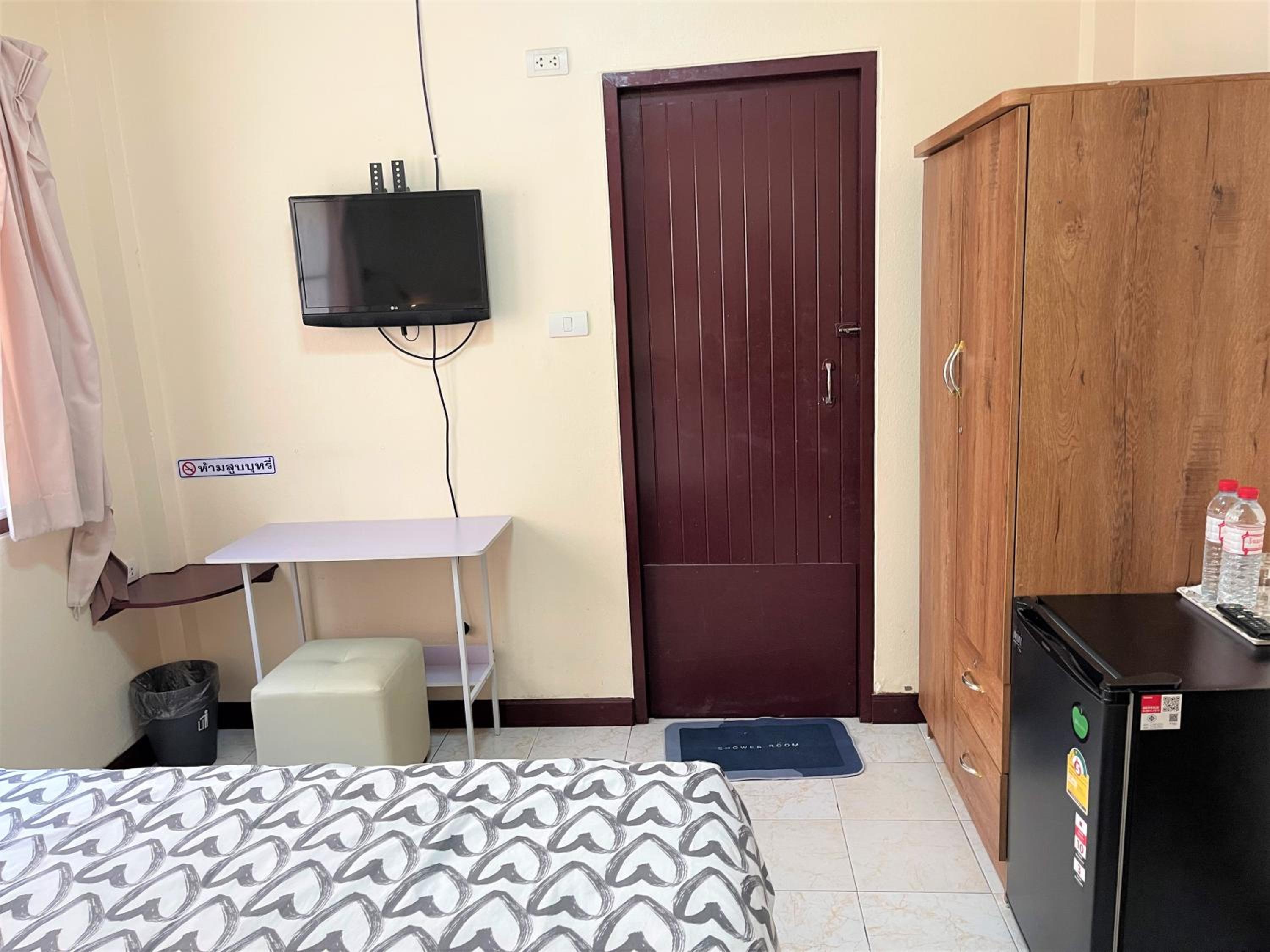 Budget Double Room photo 2