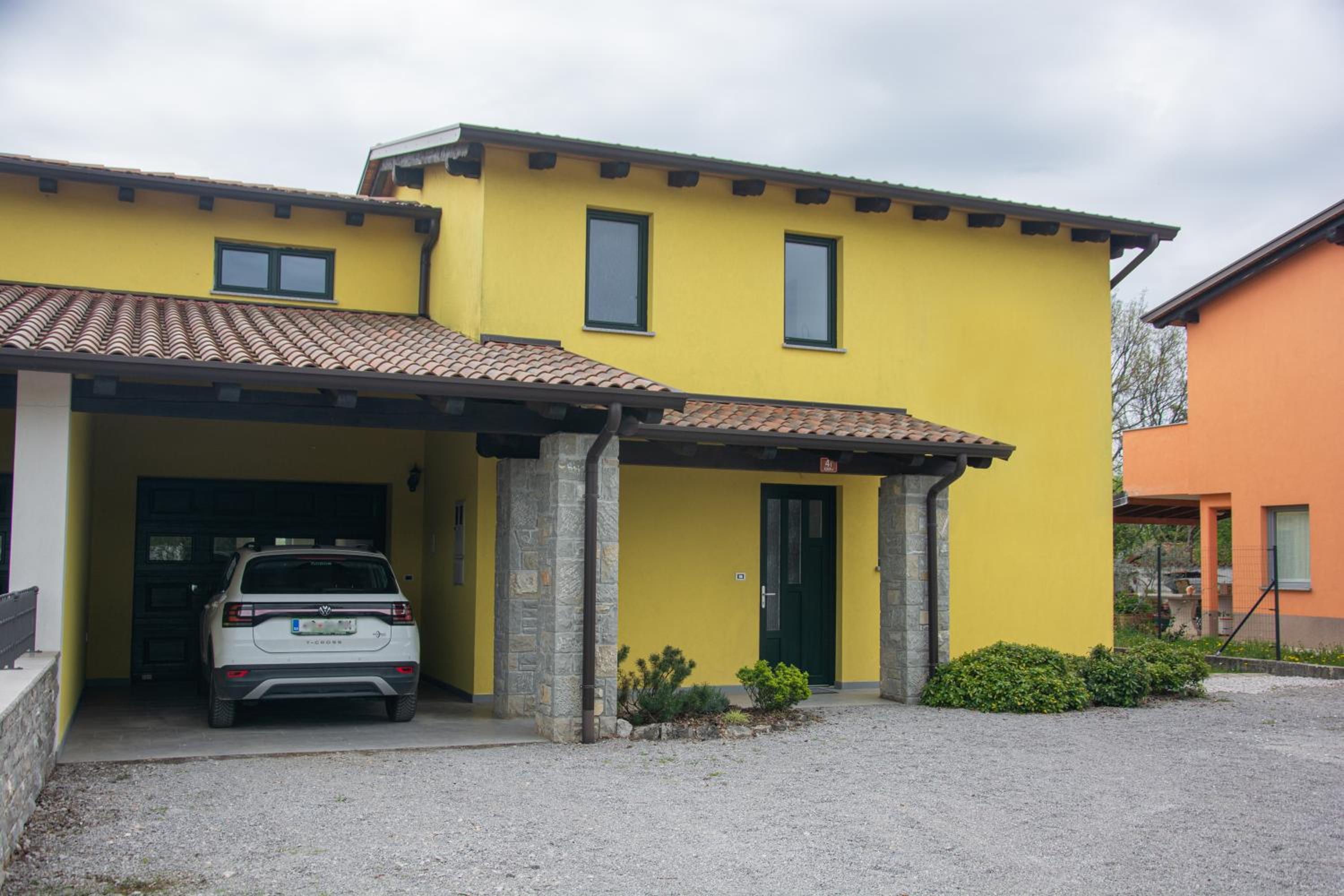 Four-Bedroom House photo 2