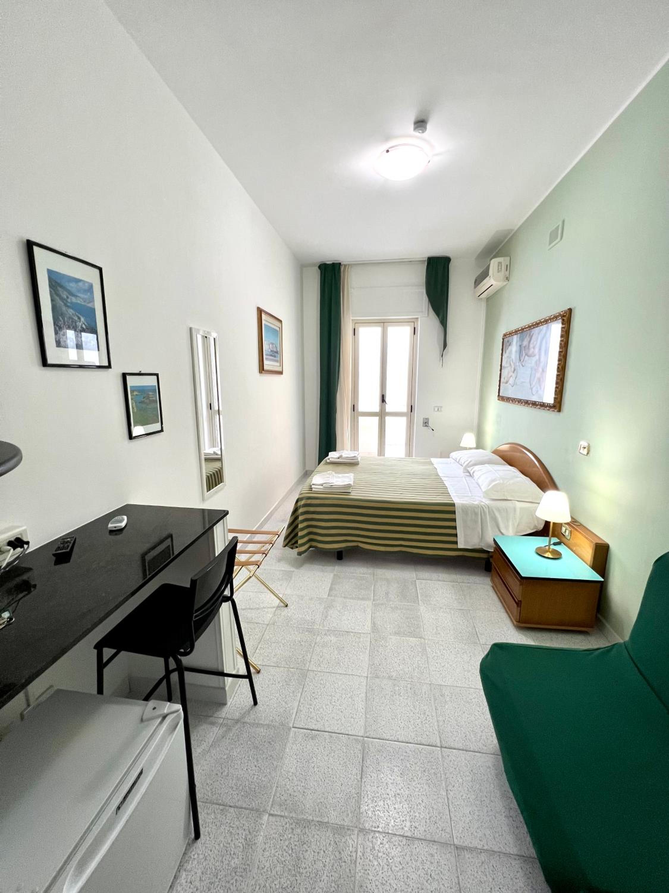 Double Room with Balcony photo 2