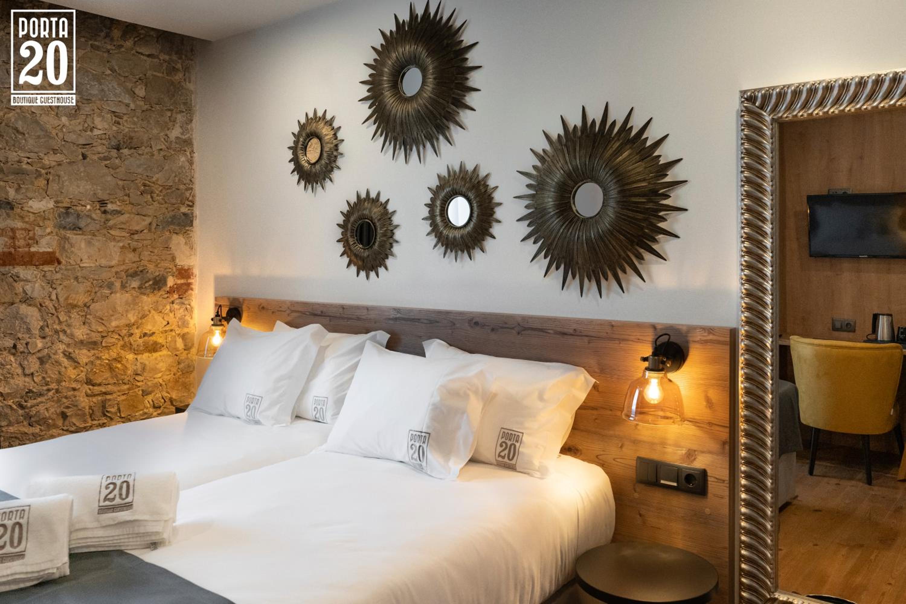 Twin Room - Photo 2