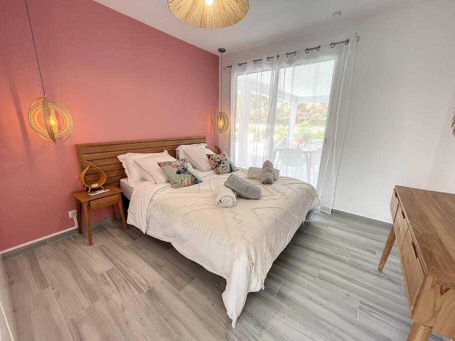 Three-Bedroom Villa photo 1