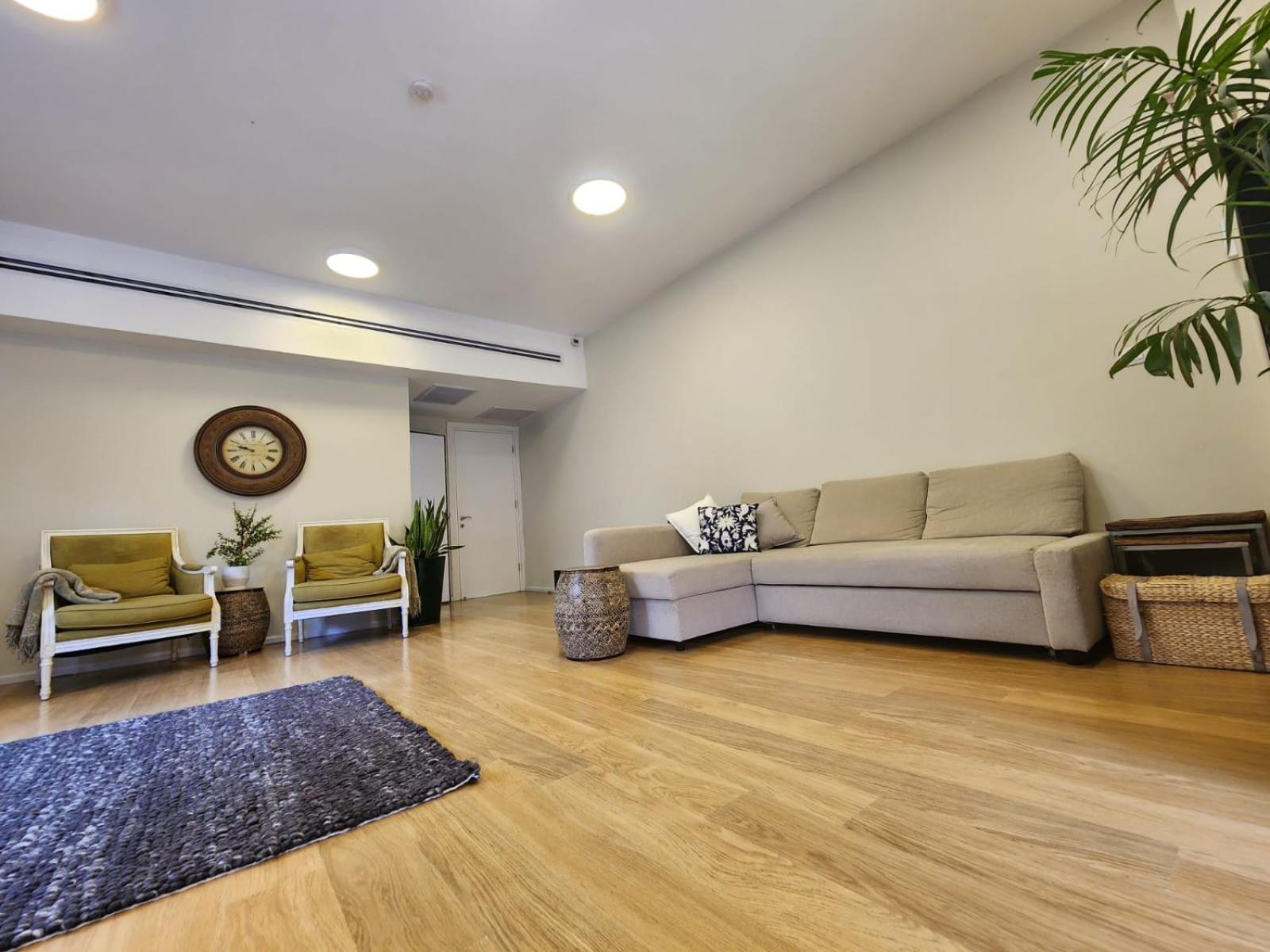 Family Room photo 2