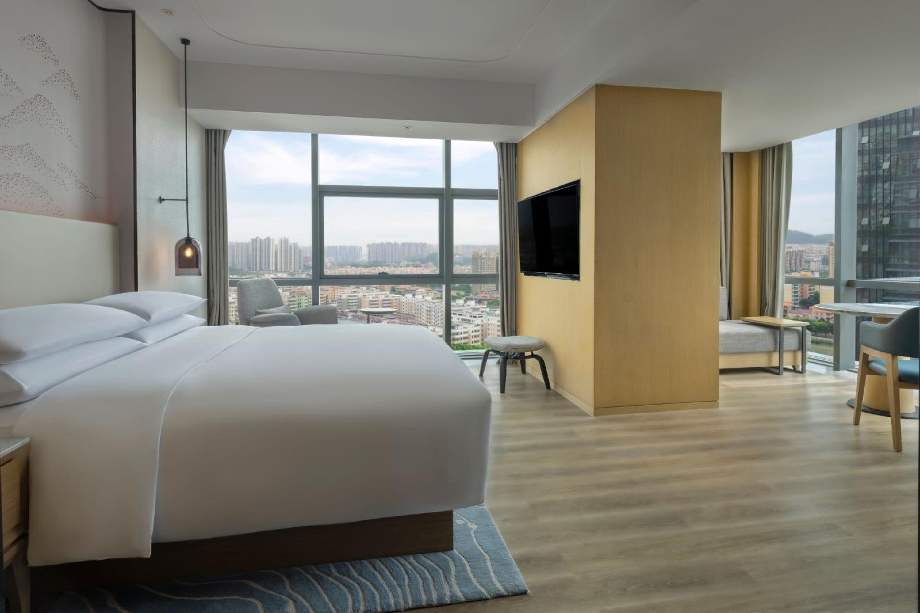 行政套房,俱乐部 Lounge 访问,1 张大床,城市景观