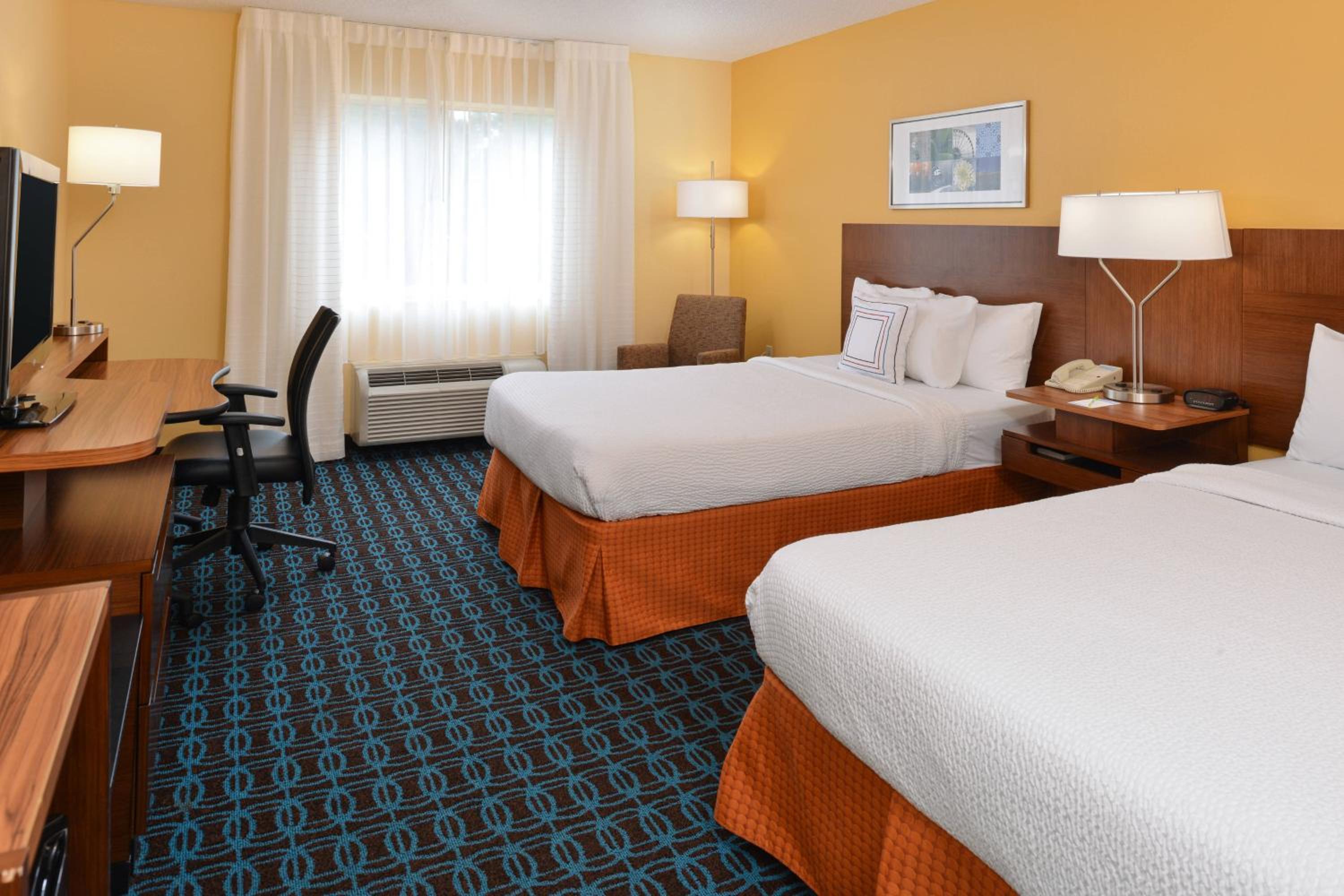 Double Room with Two Double Beds - Photo 1