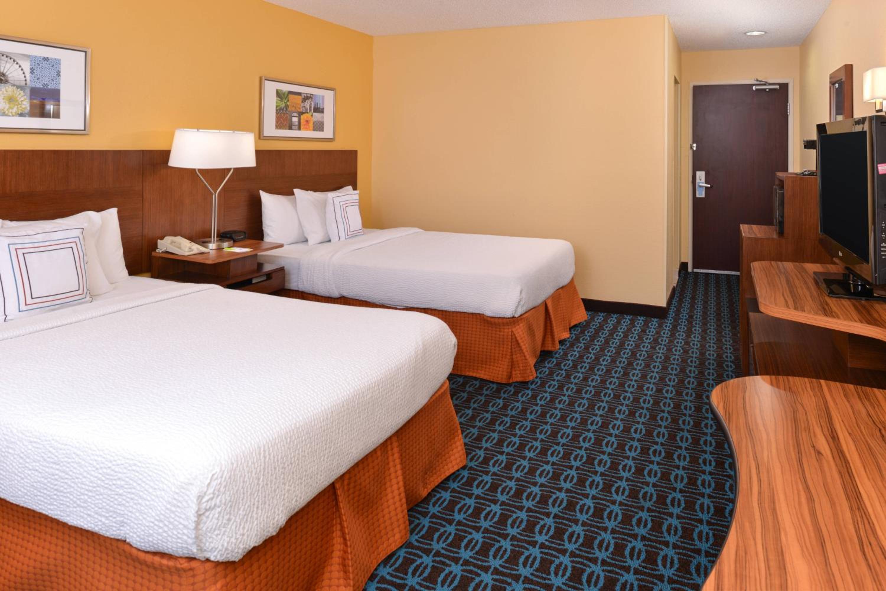 Double Room with Two Double Beds - Photo 3