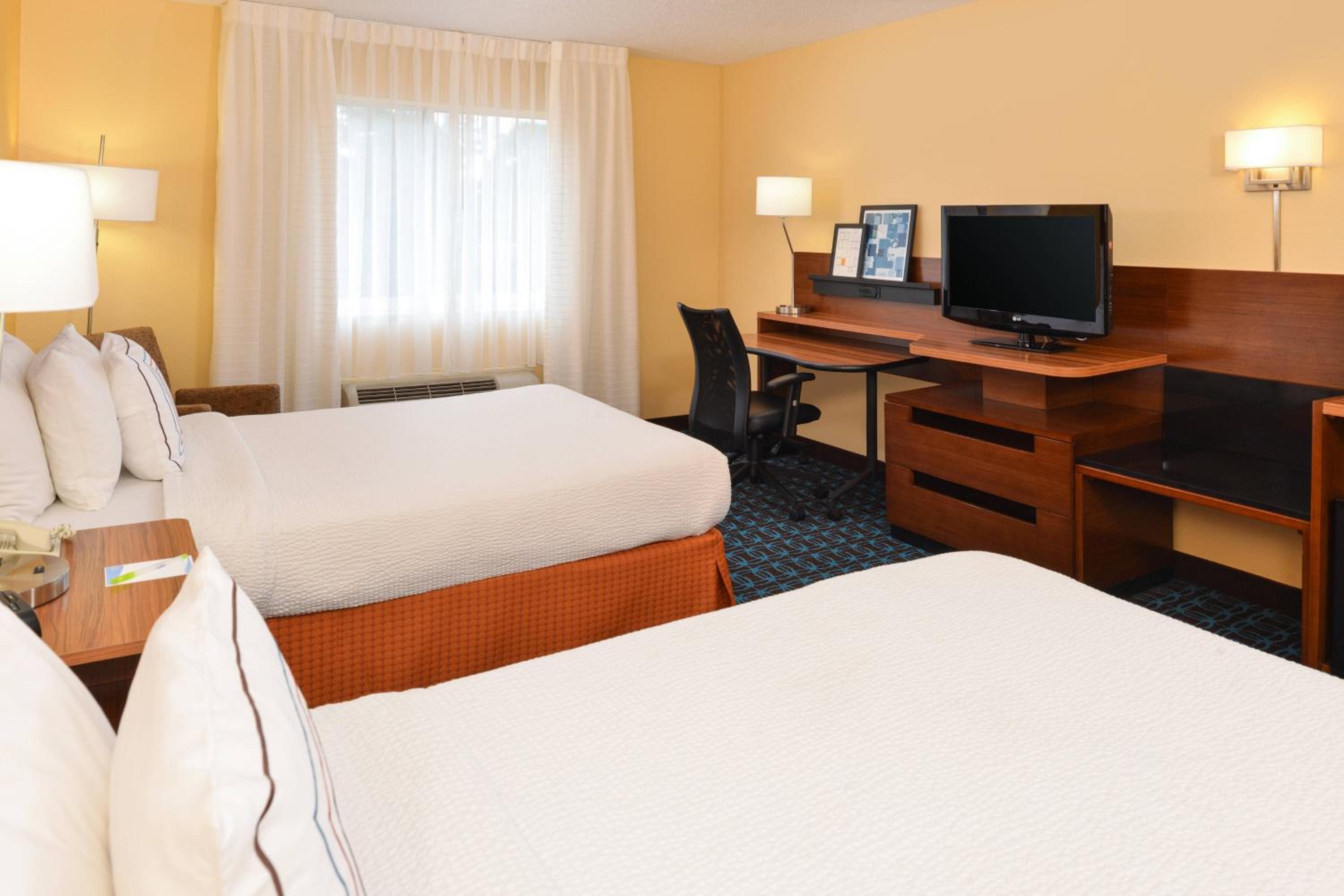 Double Room with Two Double Beds - Photo 7