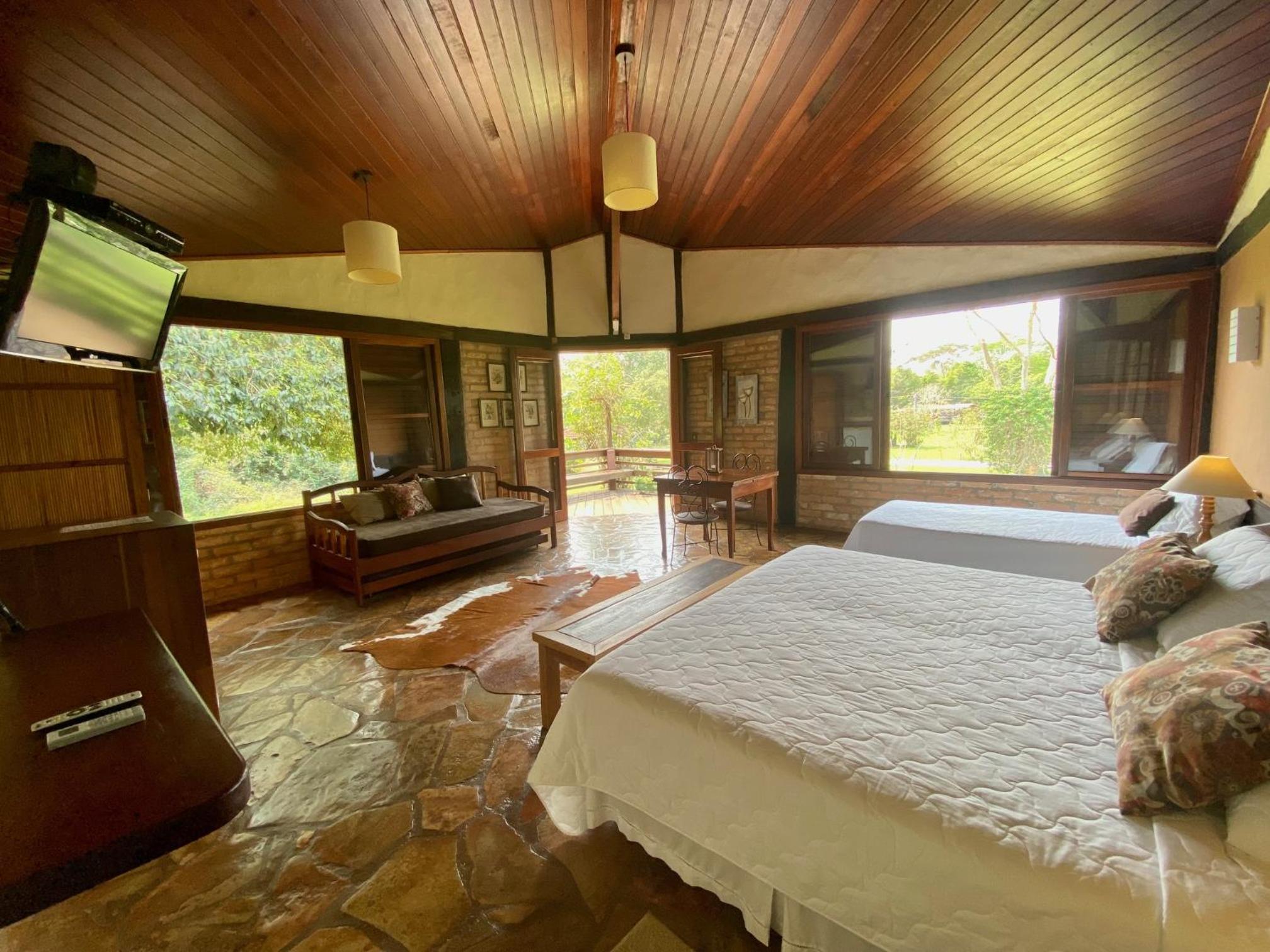 King Suite with Balcony photo 1
