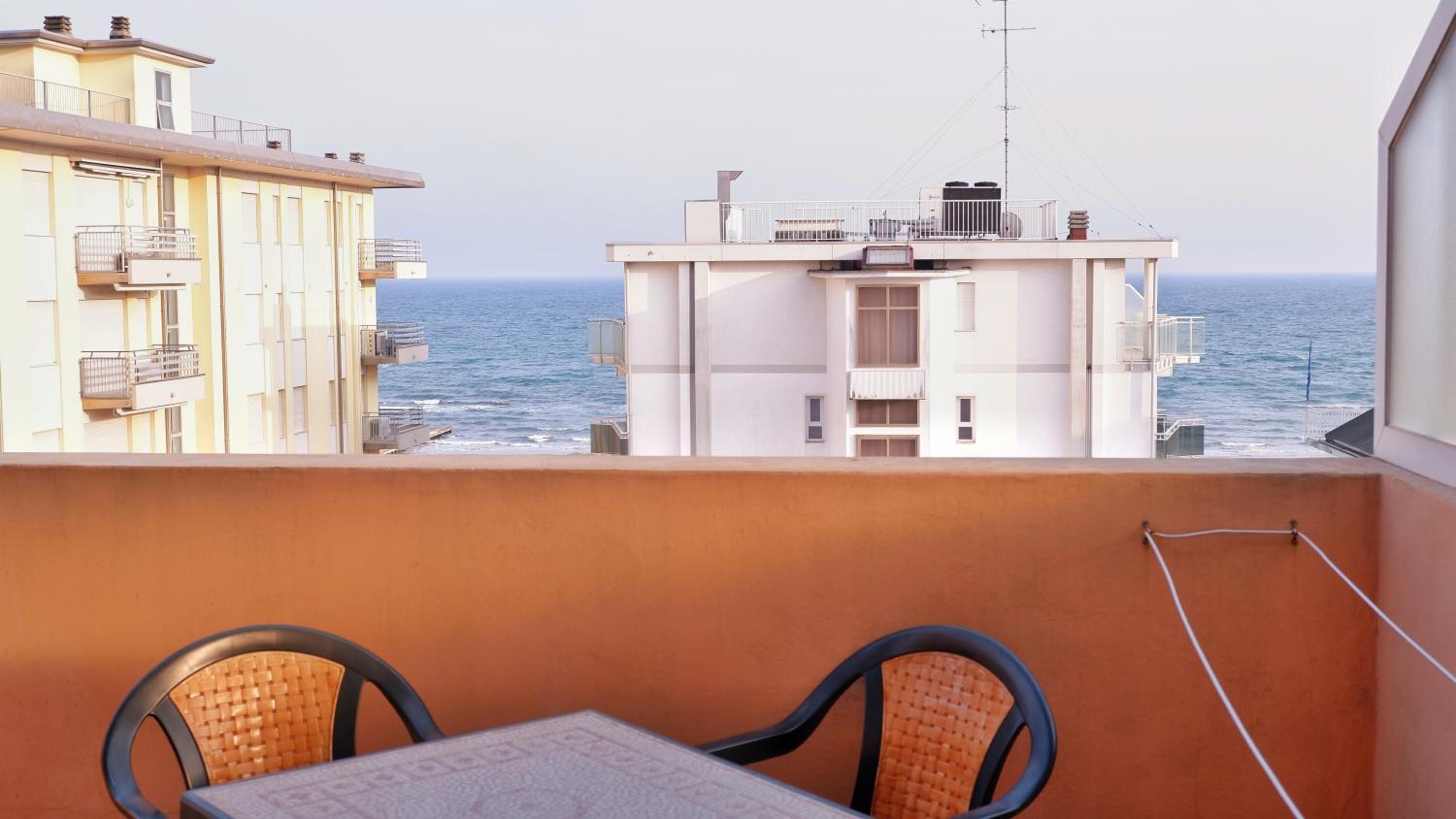 Single Room with Balcony photo 2