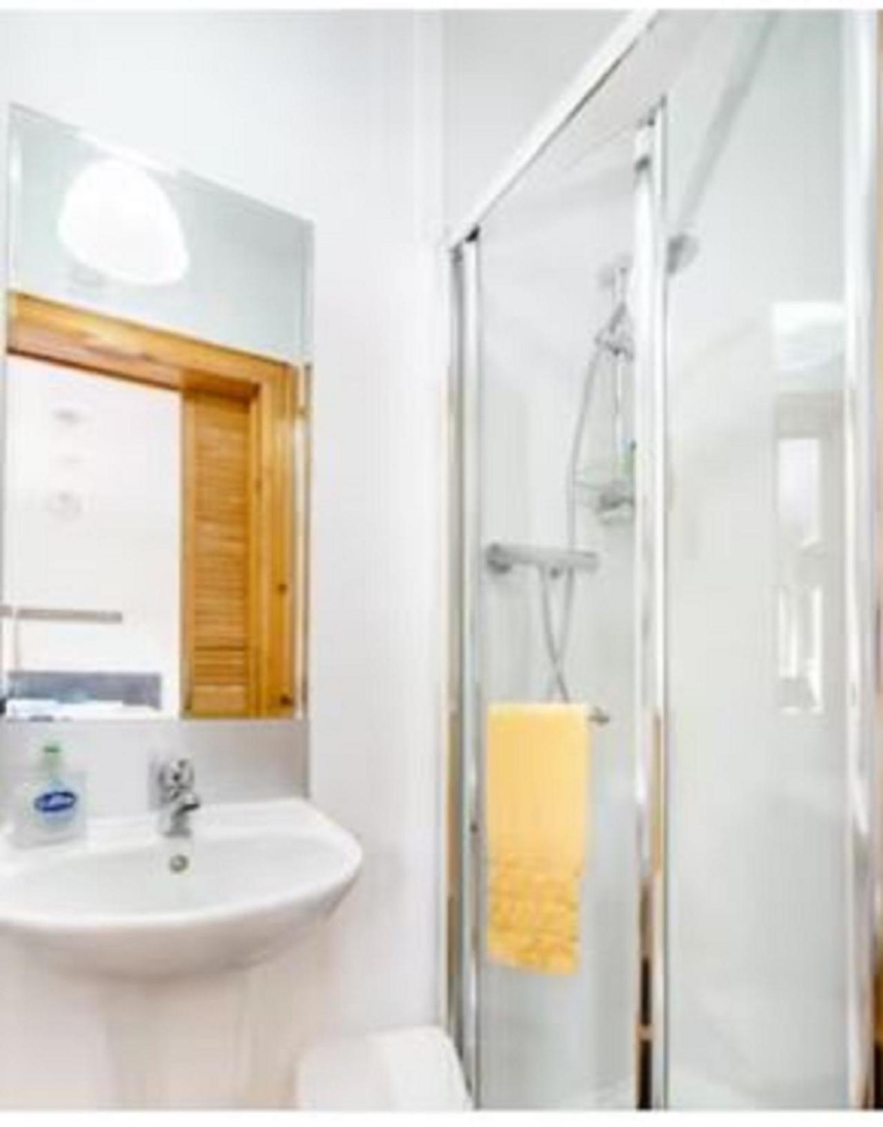 Double Room - Photo 13