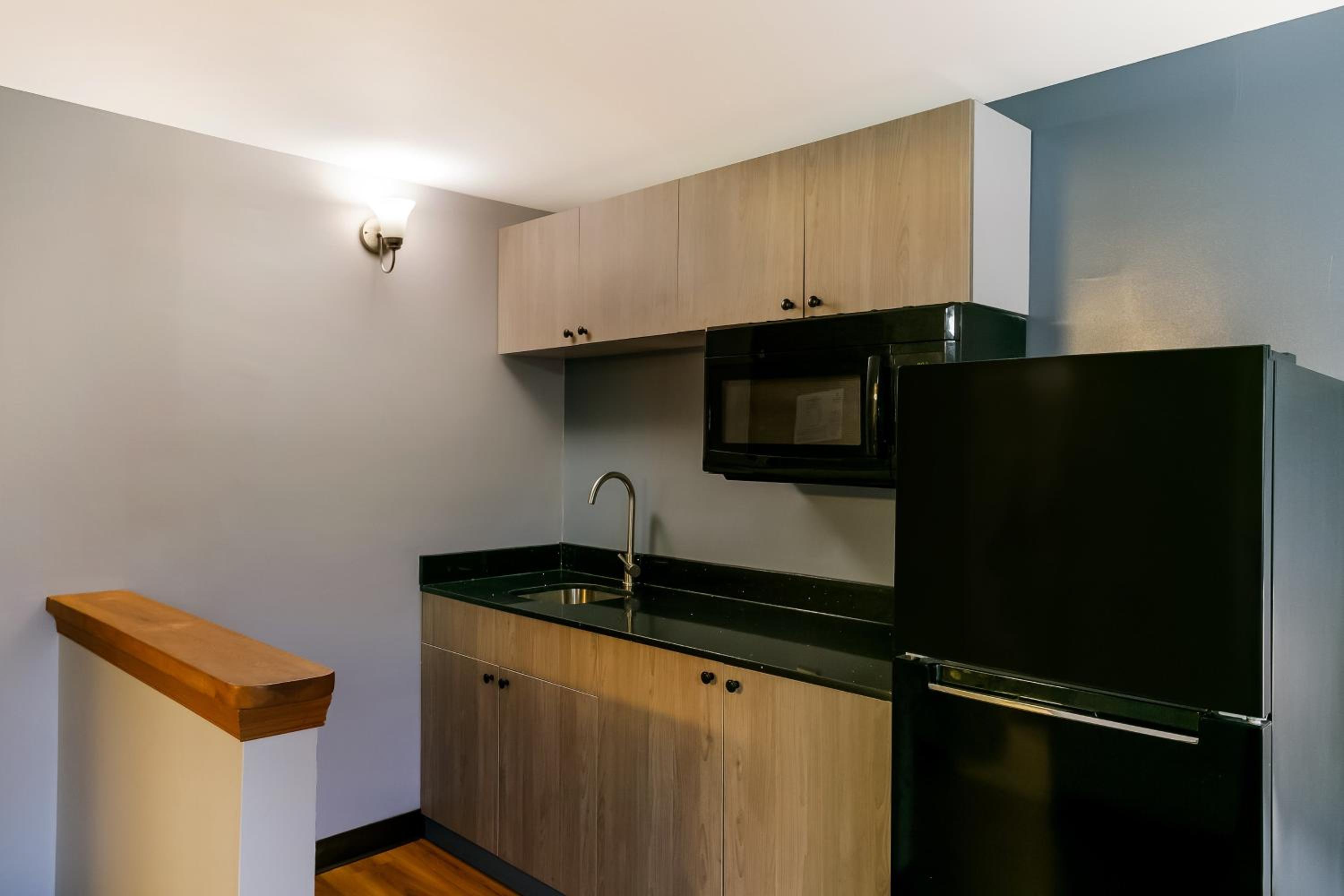 Studio with Two Queen Beds Non-Smoking  - Photo 6