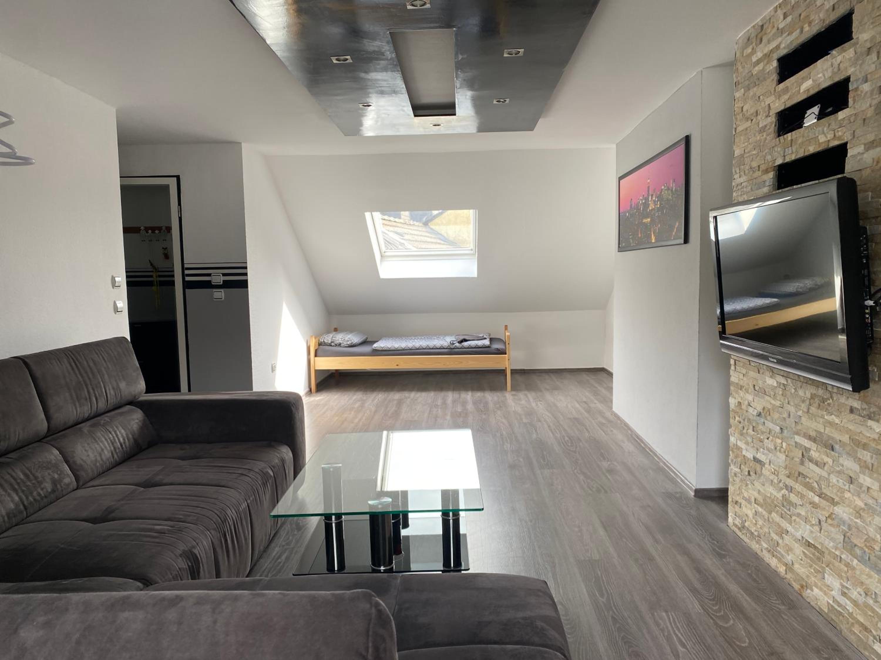 Two-Bedroom Apartment - Photo 2