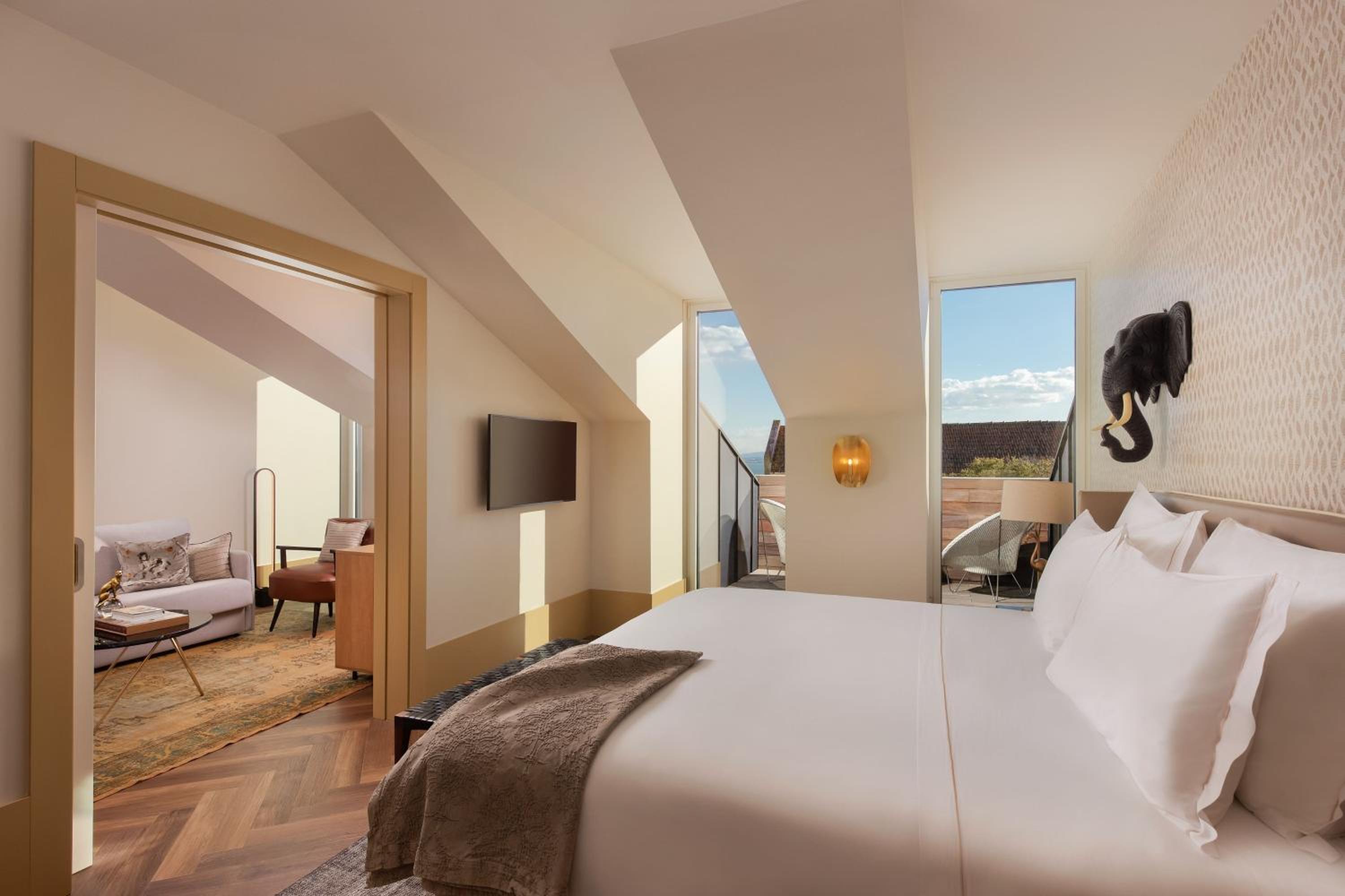 Signature Suite, 1 King, Sofa bed, Partial river view