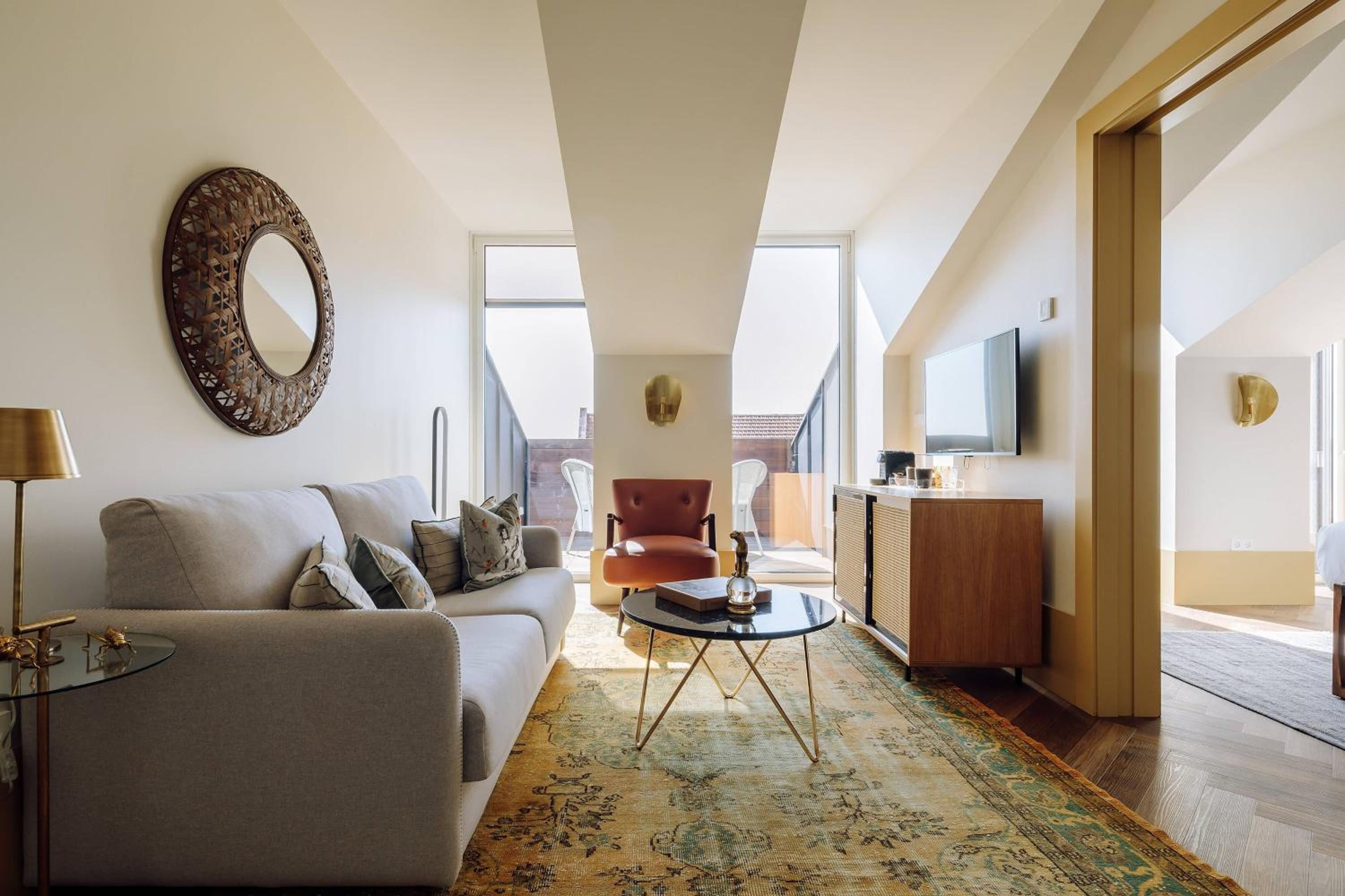 Signature Suite, 1 King, Sofa bed, Partial river view