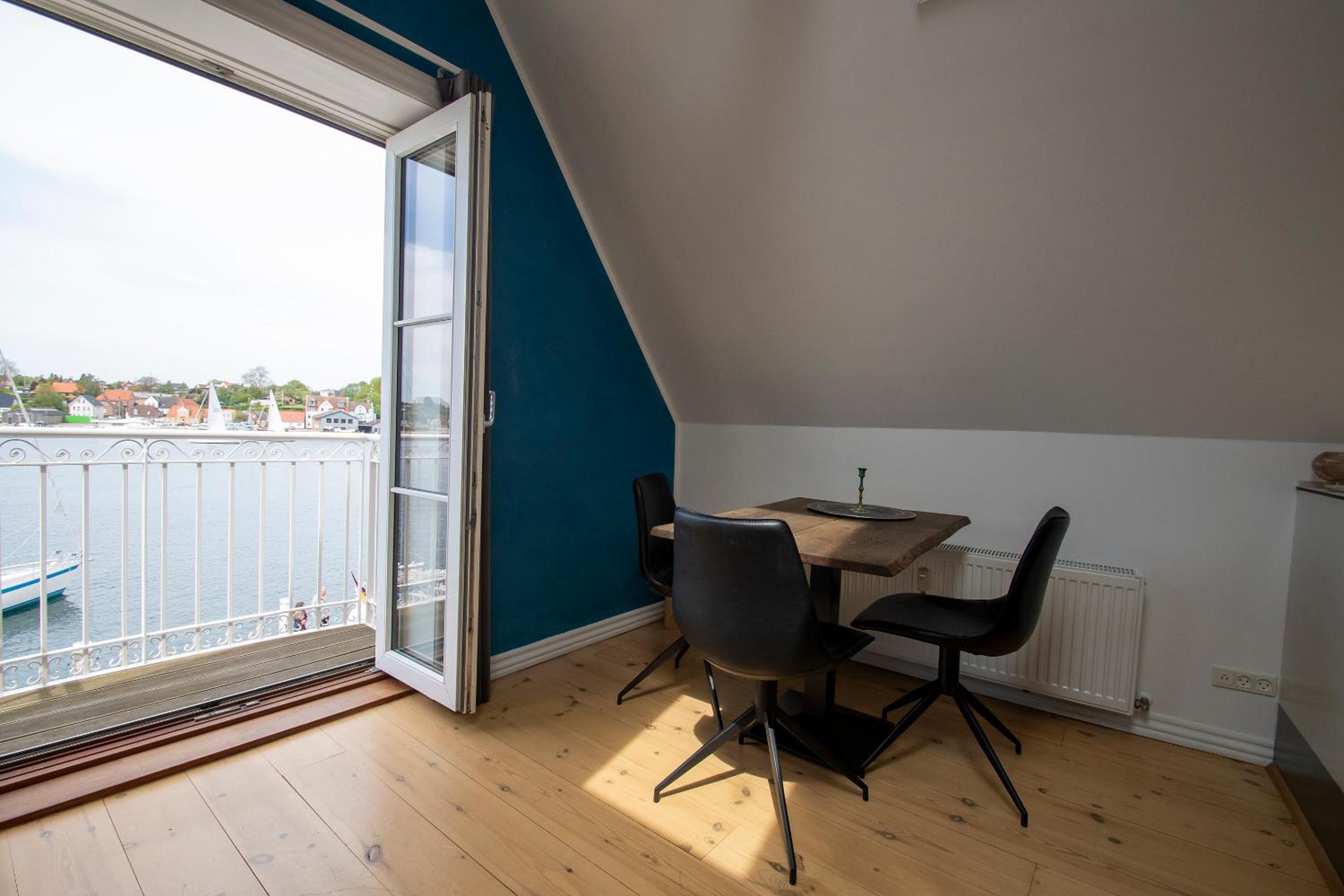 One-Bedroom Apartment - Photo 24