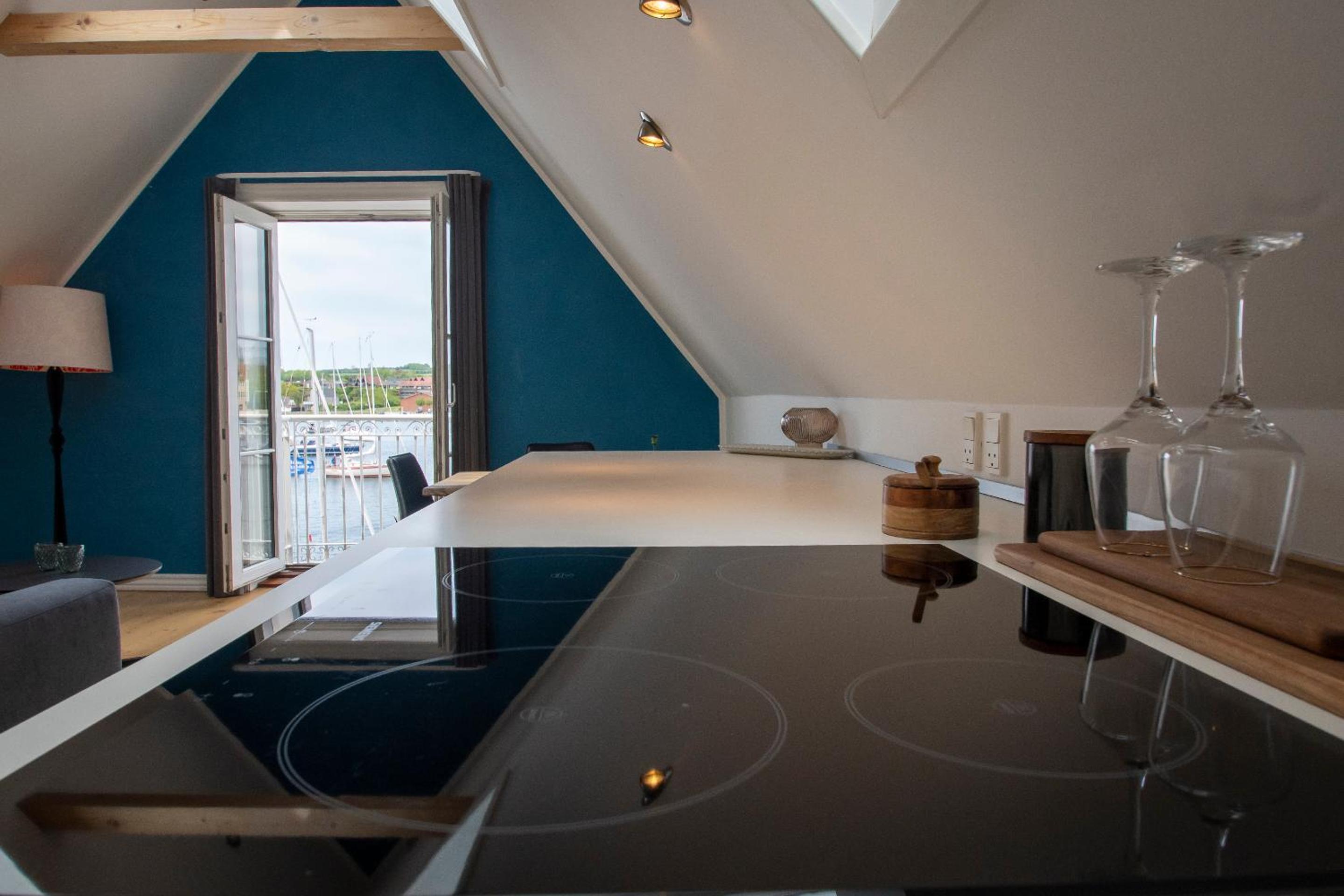 One-Bedroom Apartment - Photo 32