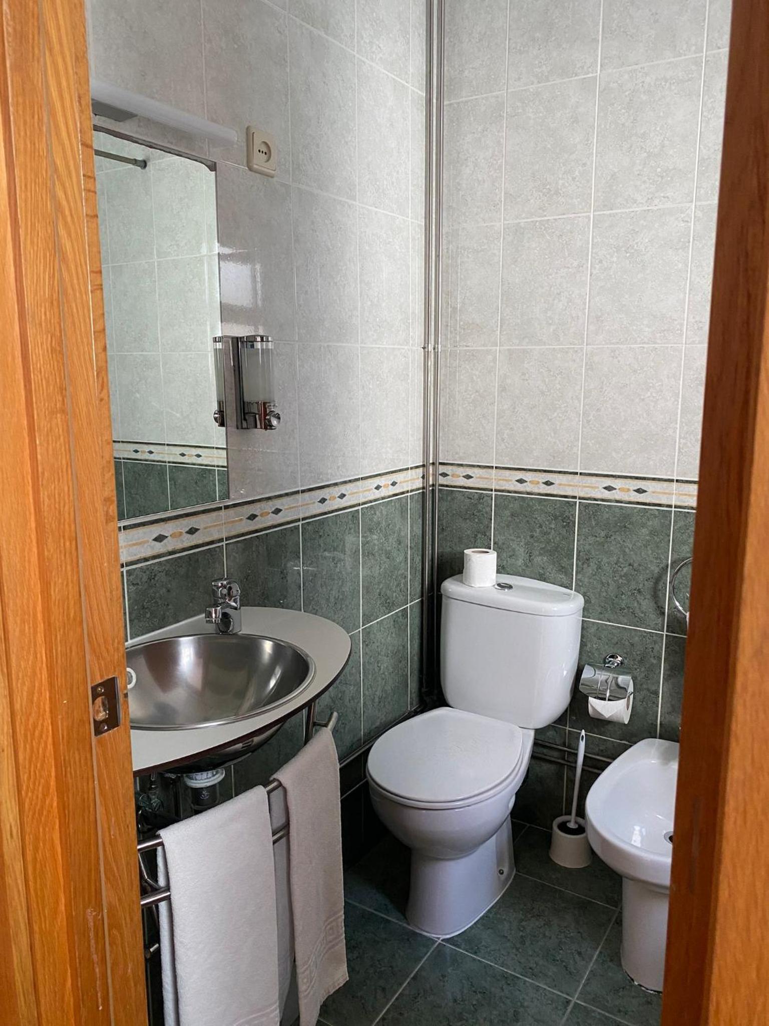 Double Room - Photo 5