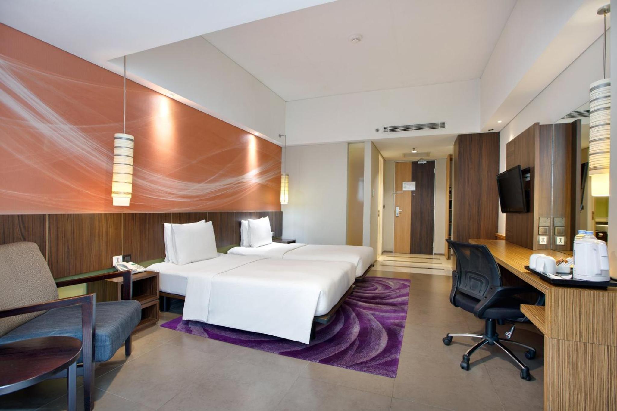 Standard Twin Room with Terrace Access - Photo 9