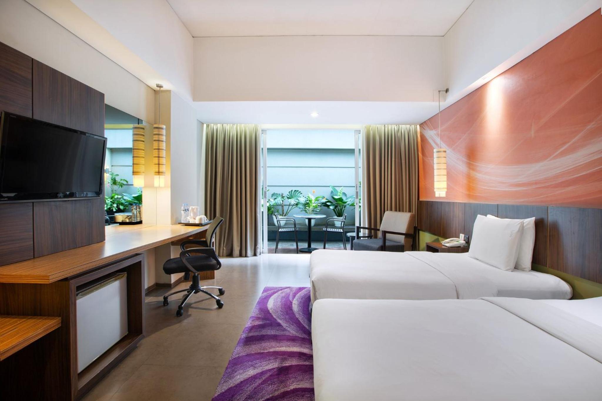 Standard Twin Room with Terrace Access - Photo 8