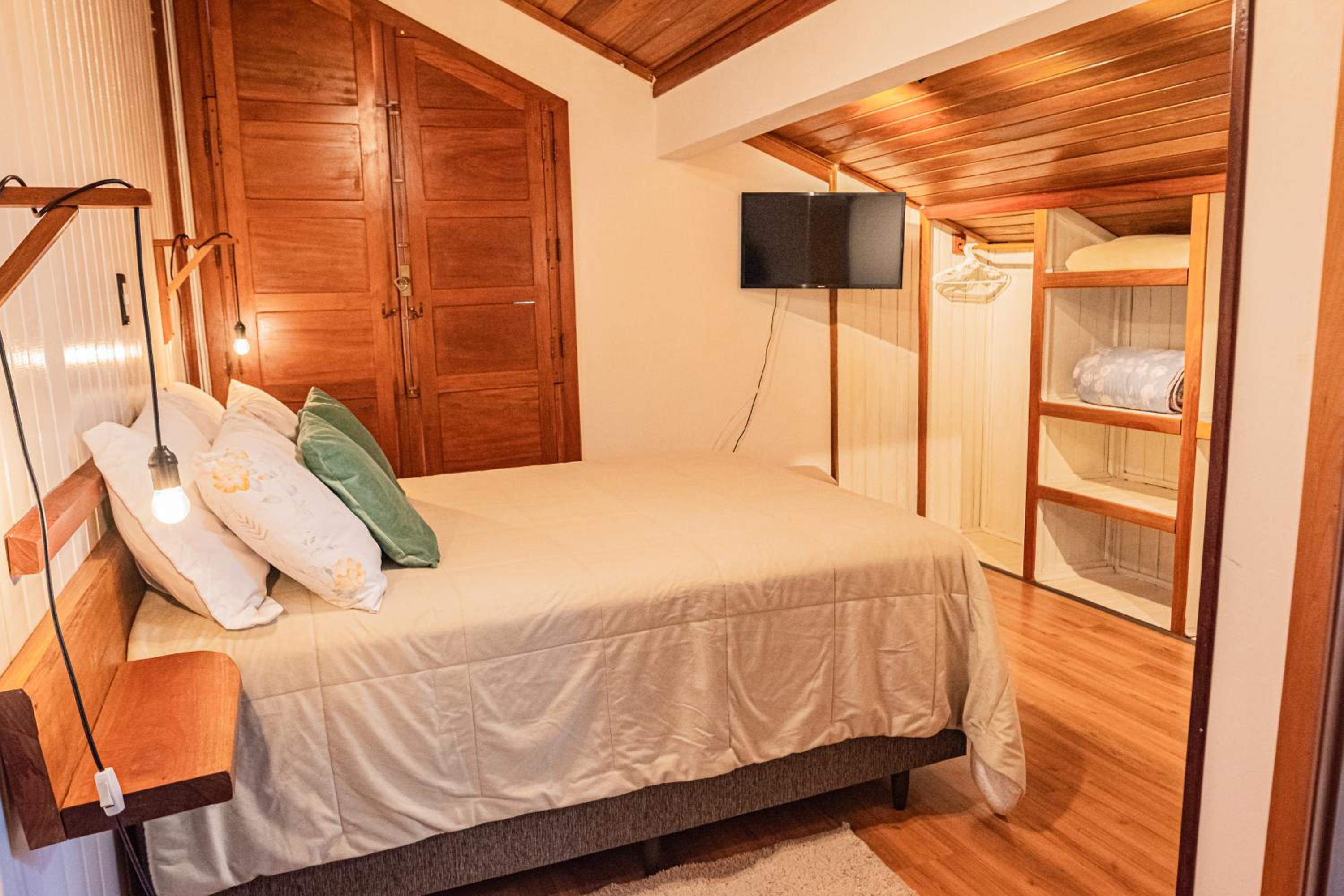 Suite - Photo 5