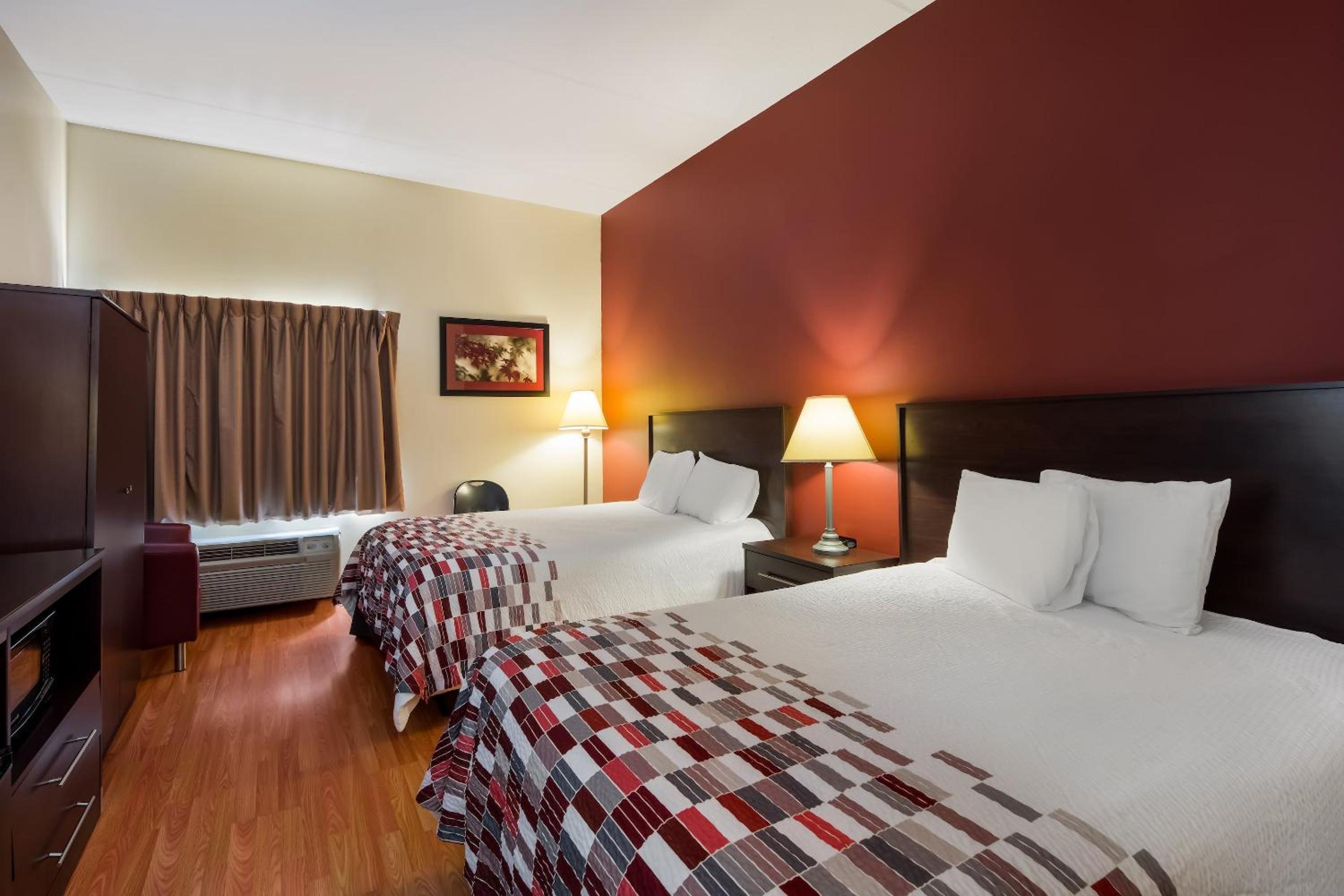 Deluxe Room with Two Double Beds Non-Smoking photo 1