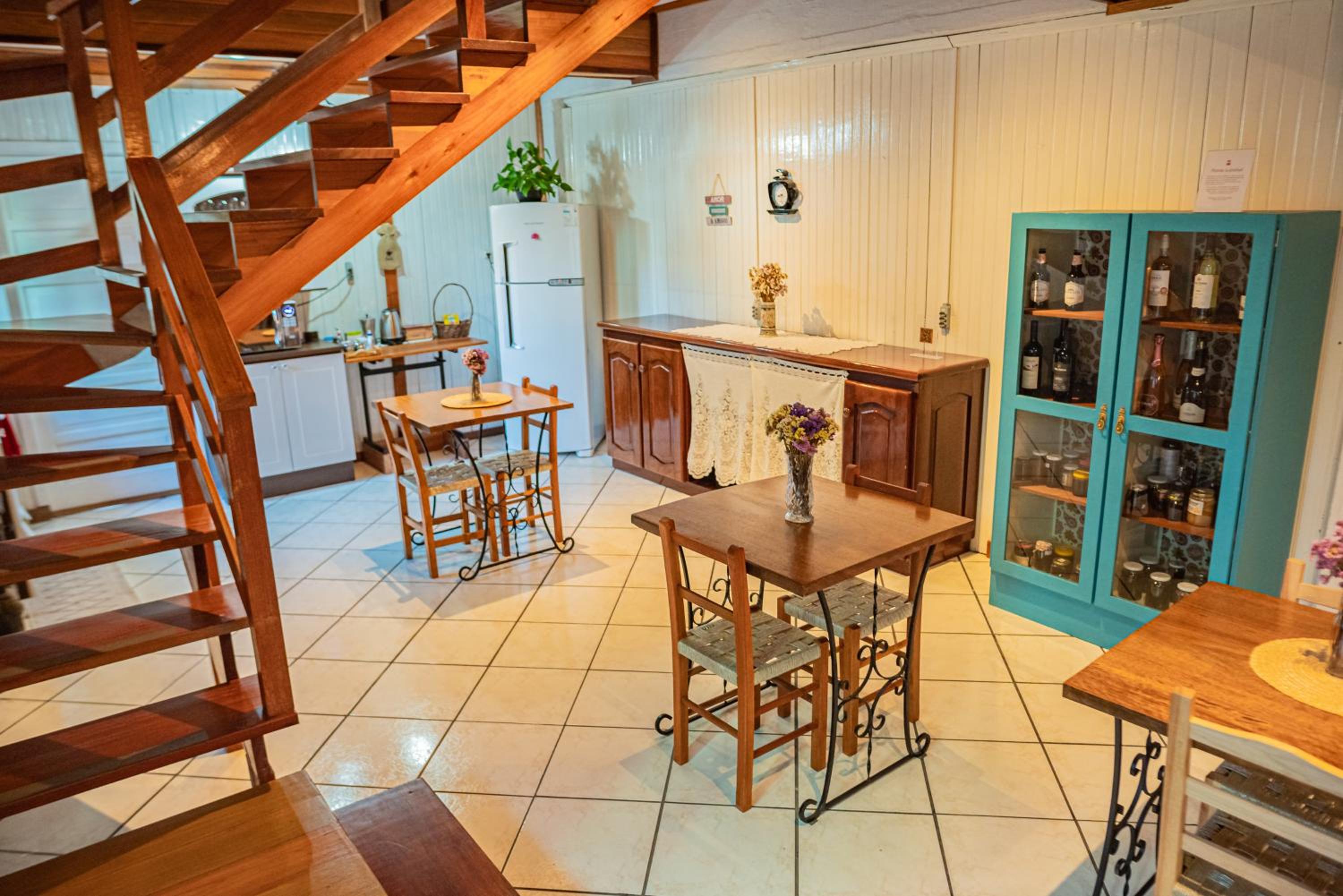 Queen Suite - Photo 25