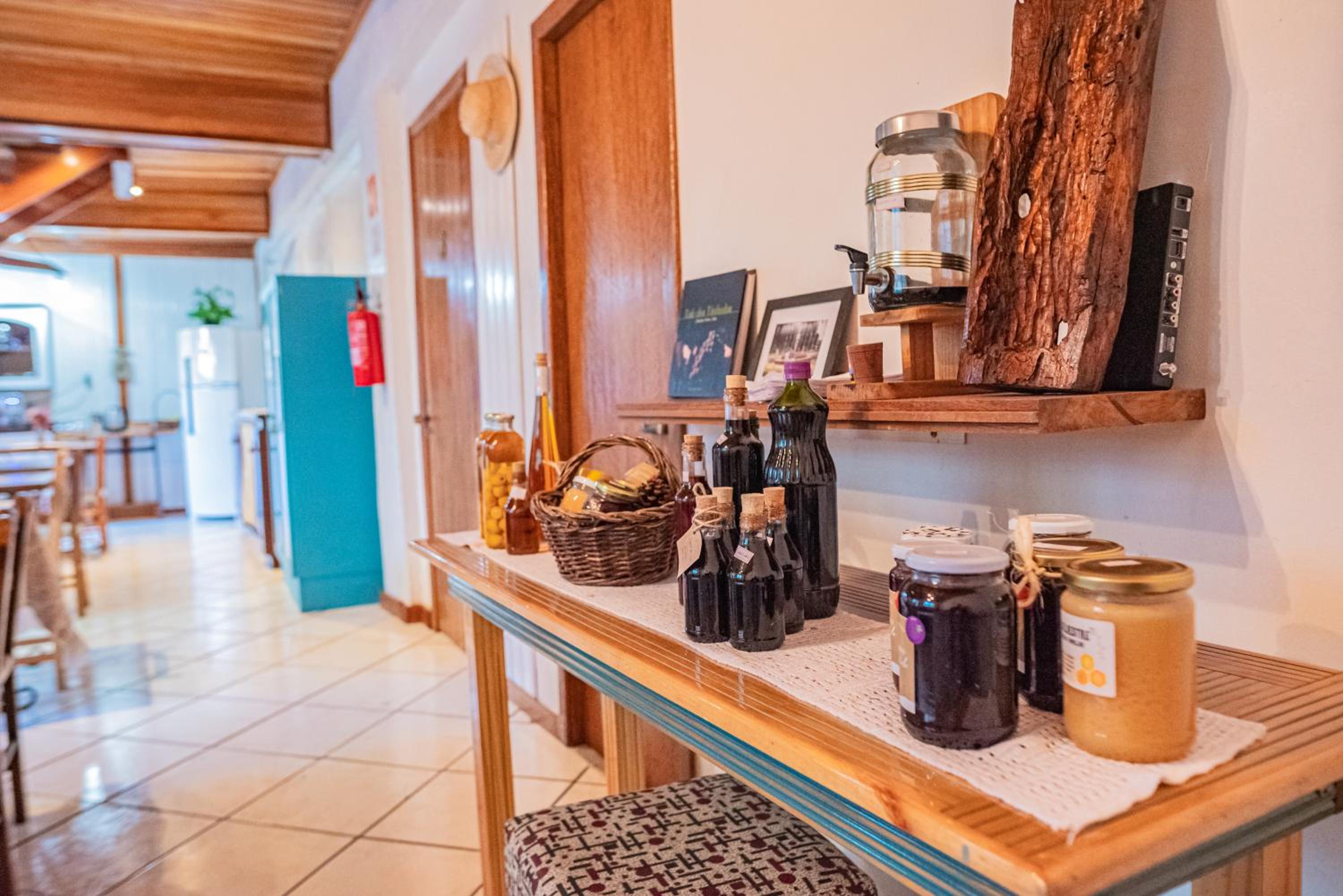 Queen Suite - Photo 29