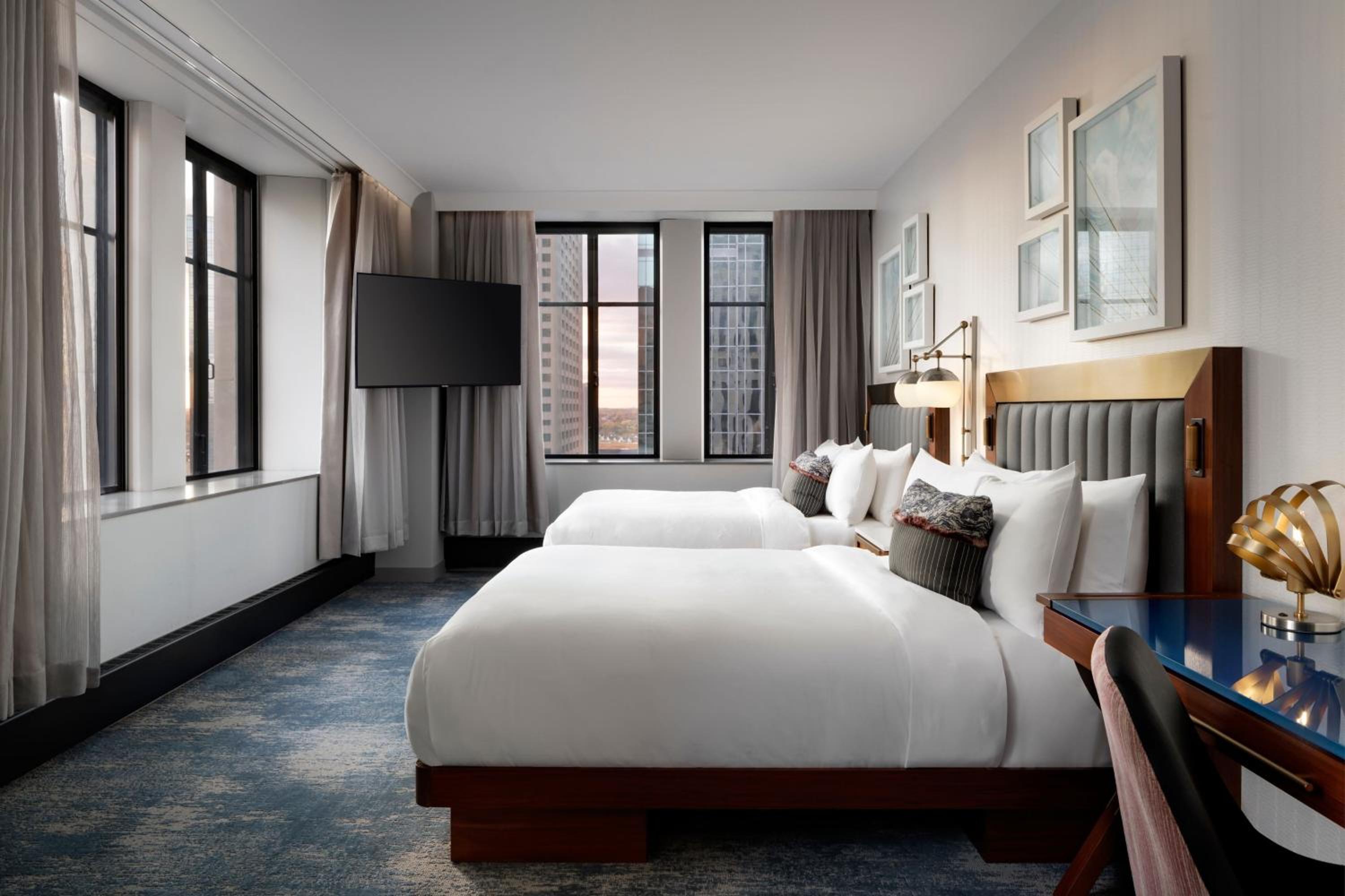 2 Queen Room with City View - Photo 1