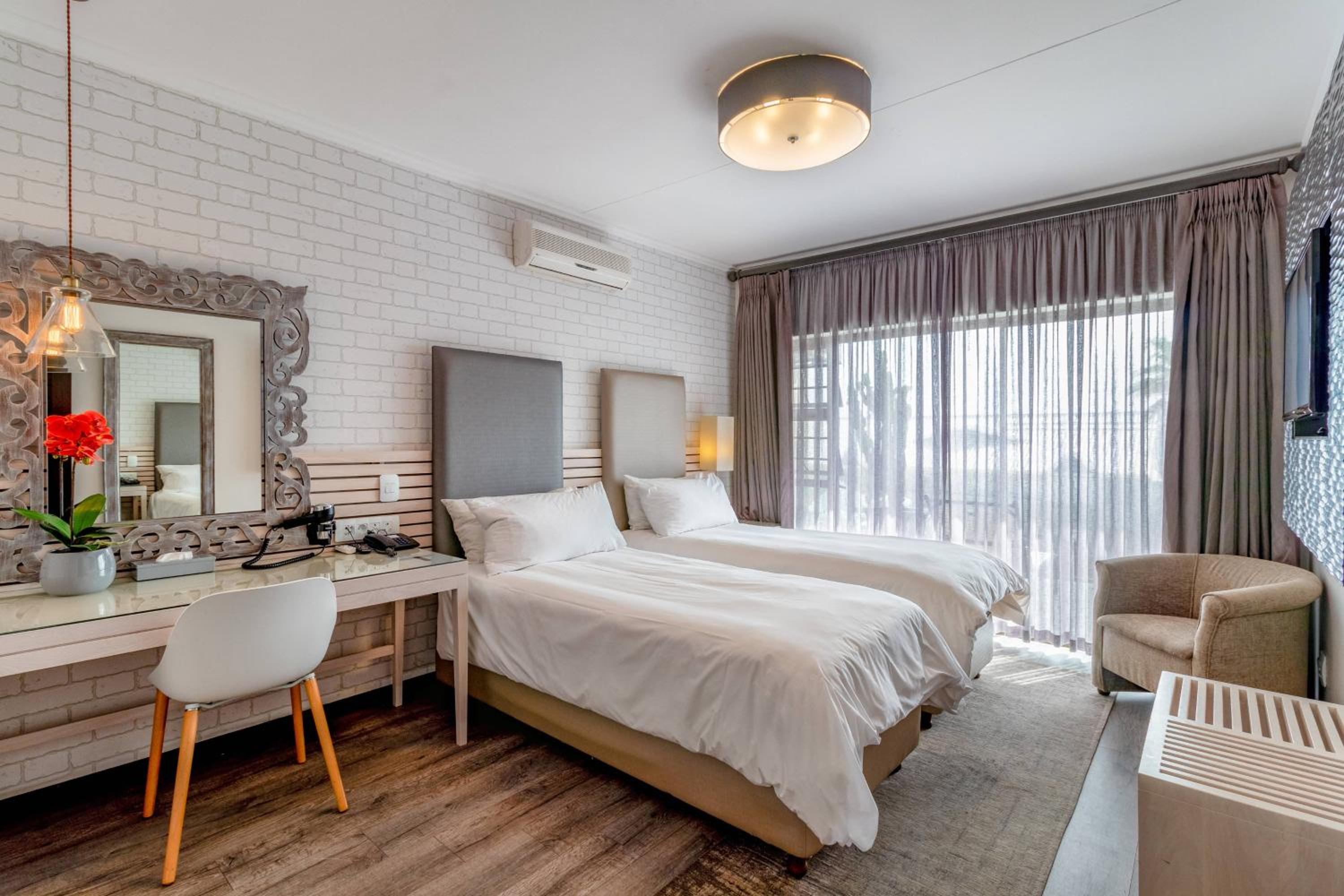 Standard room, 2 Single beds photo 3