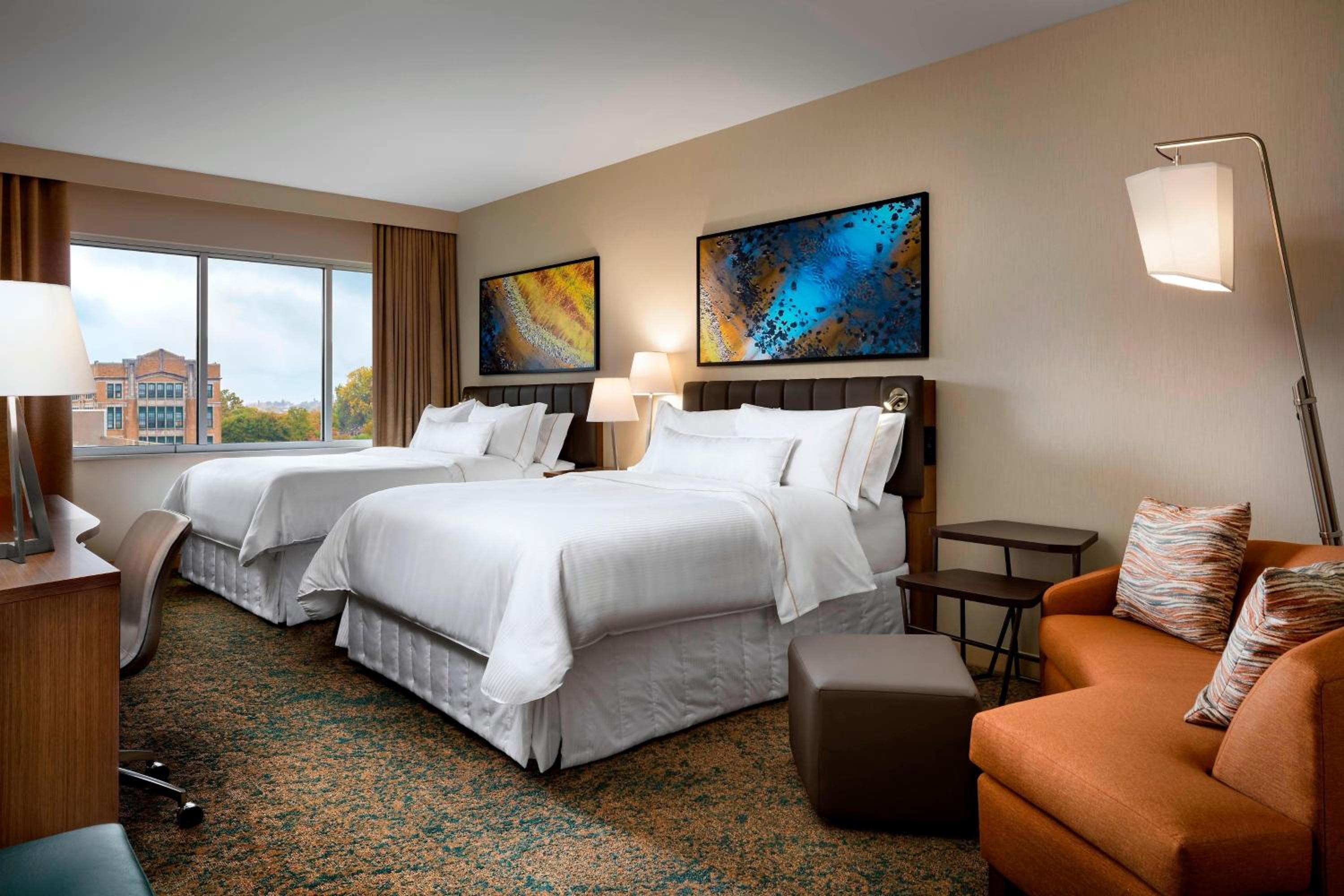 Traditional Queen Room with Two Queen Beds and Roll-in Shower - Mobility and Hearing Accessible