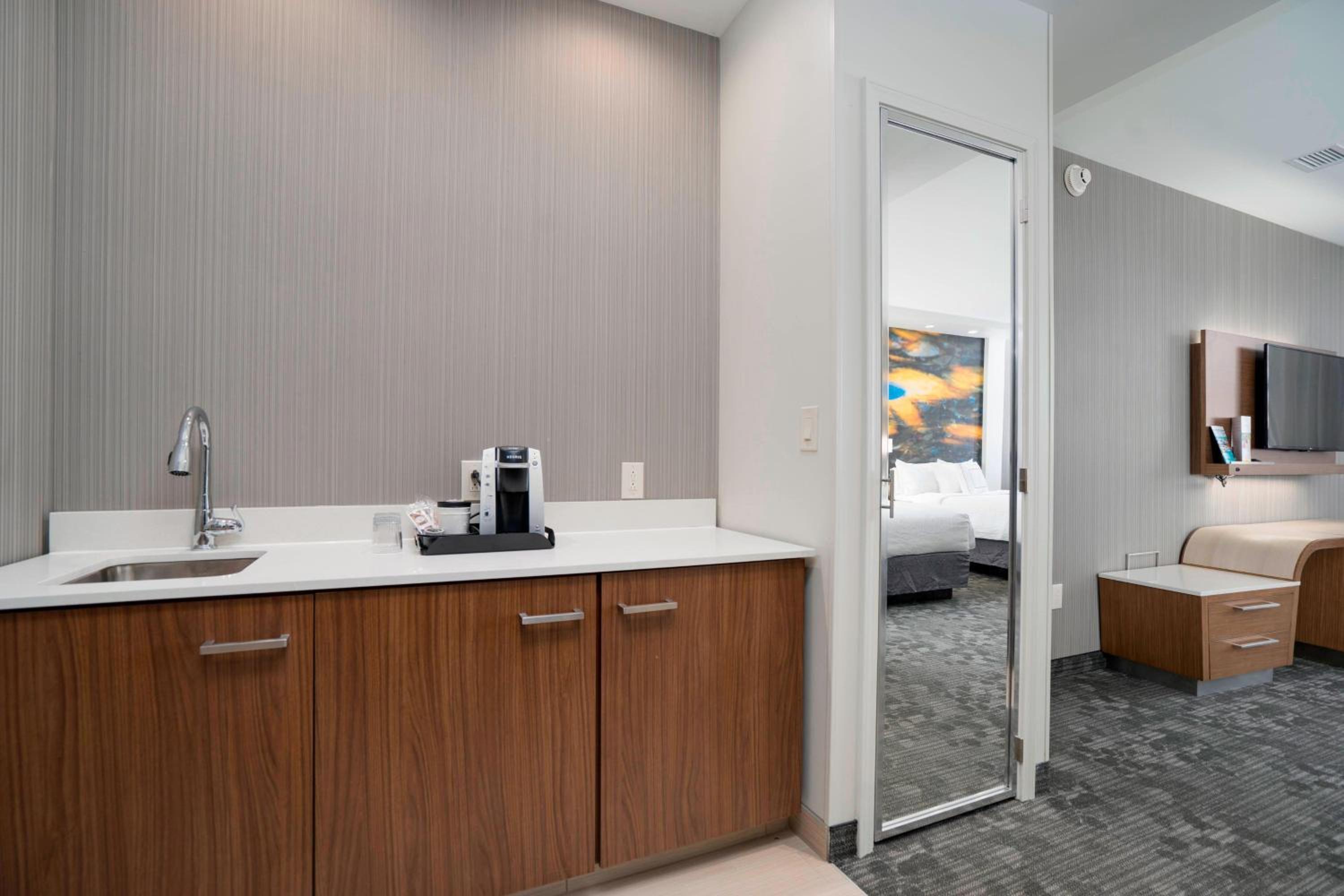 One-Bedroom King Suite with Sofa Bed and Whirlpool - Hearing Accessible