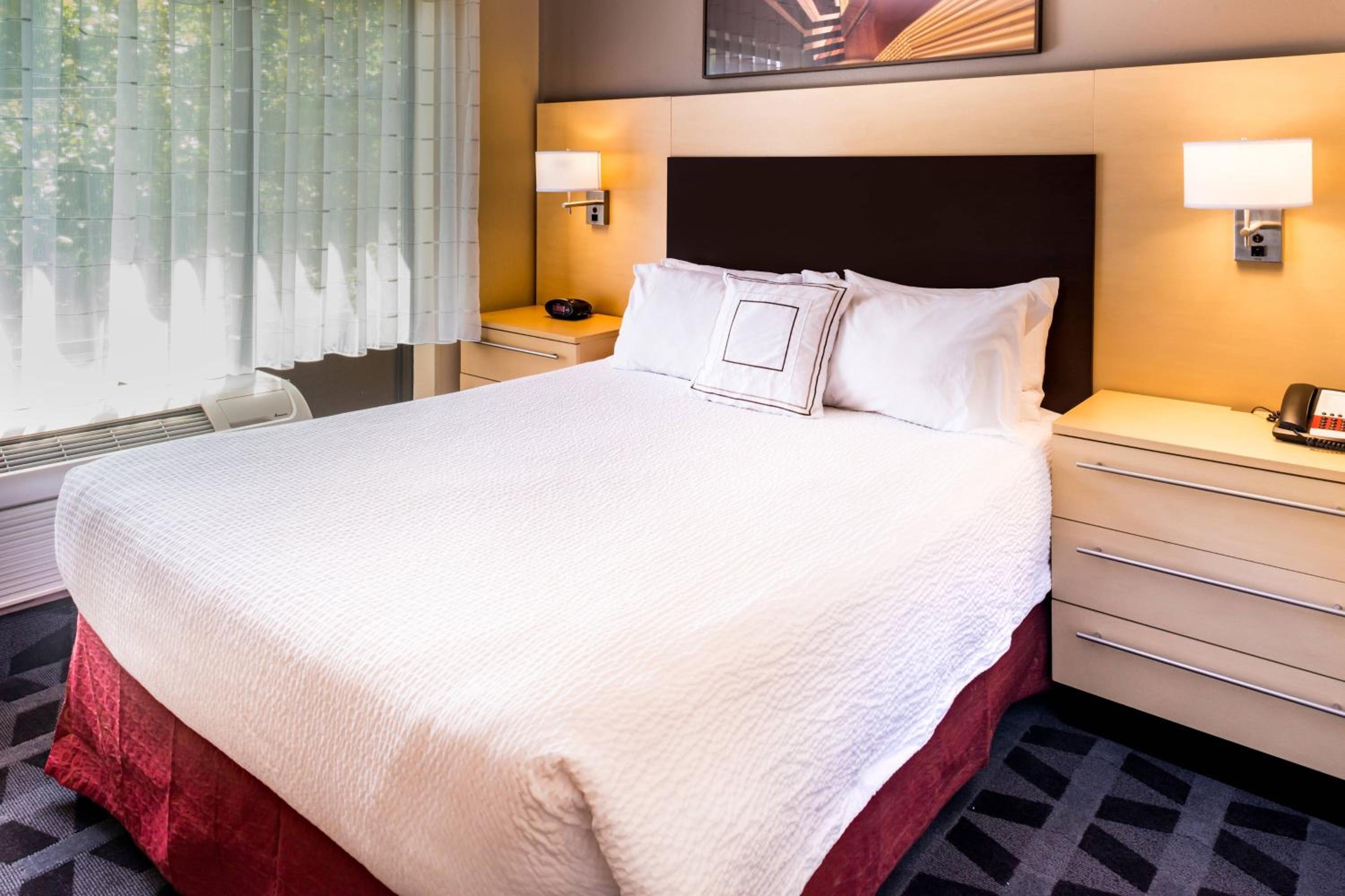 One-Bedroom Queen Suite with Sofa Bed