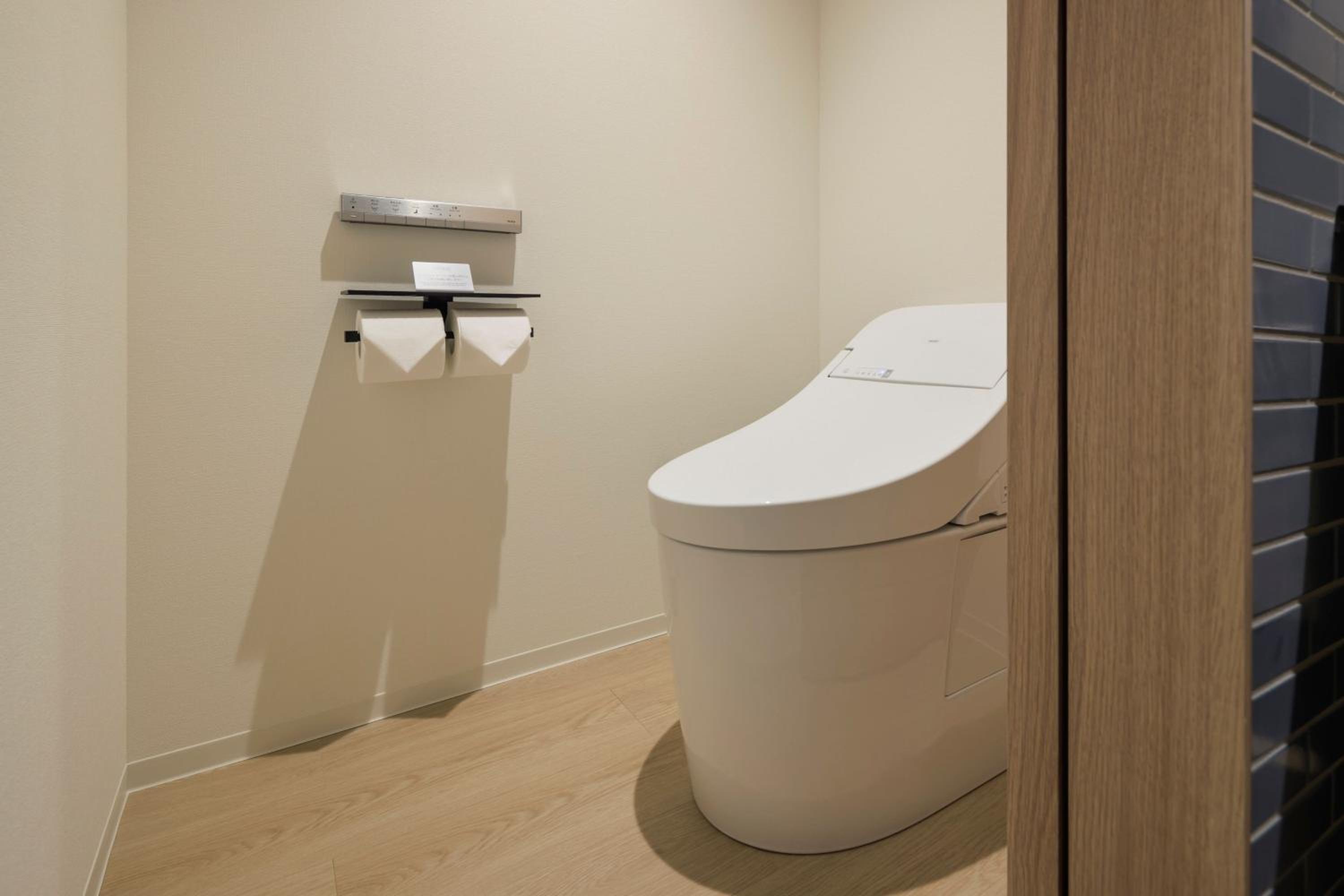 Standard Twin Room - Photo 8