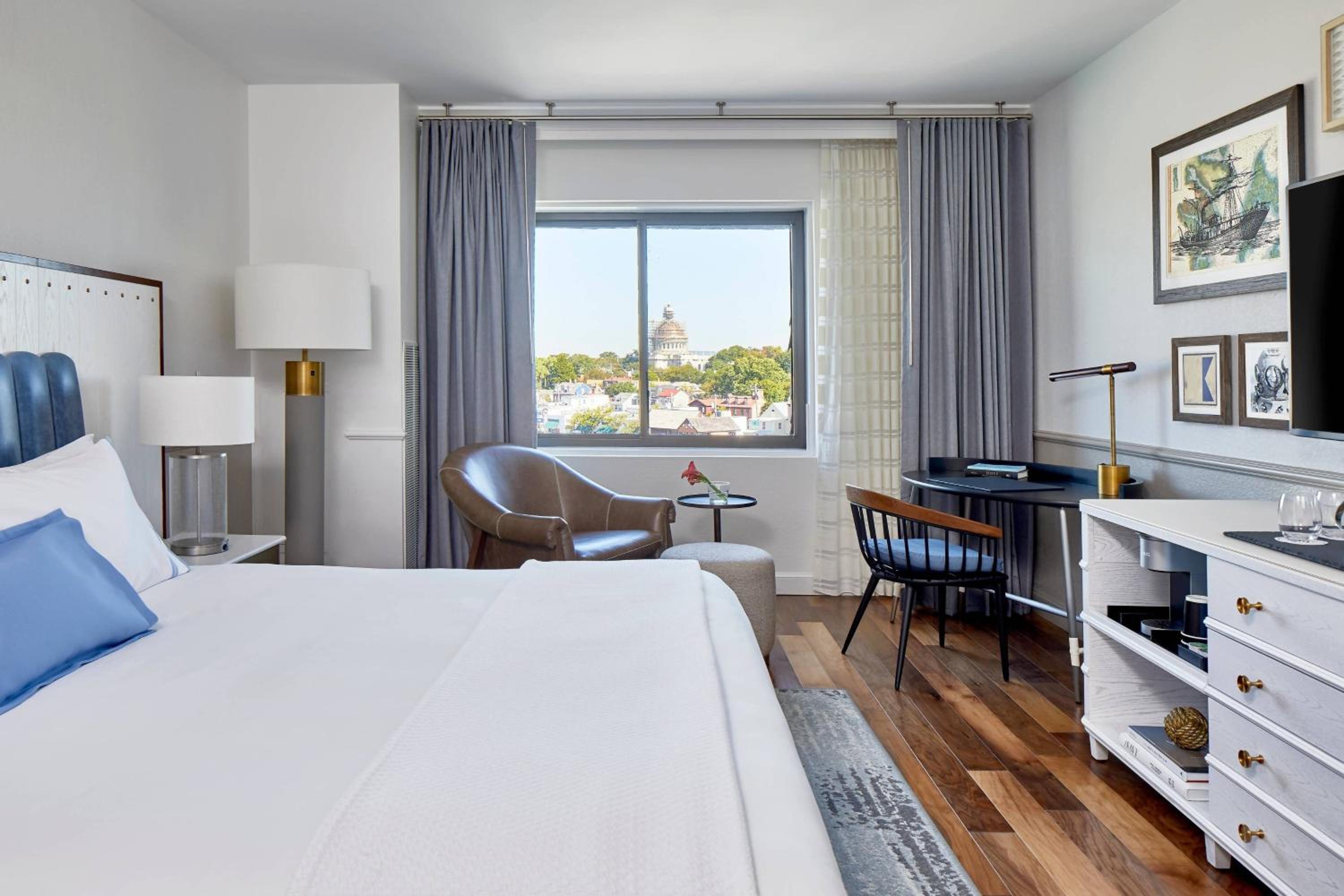 King Room - Hearing Accessible - Photo 2