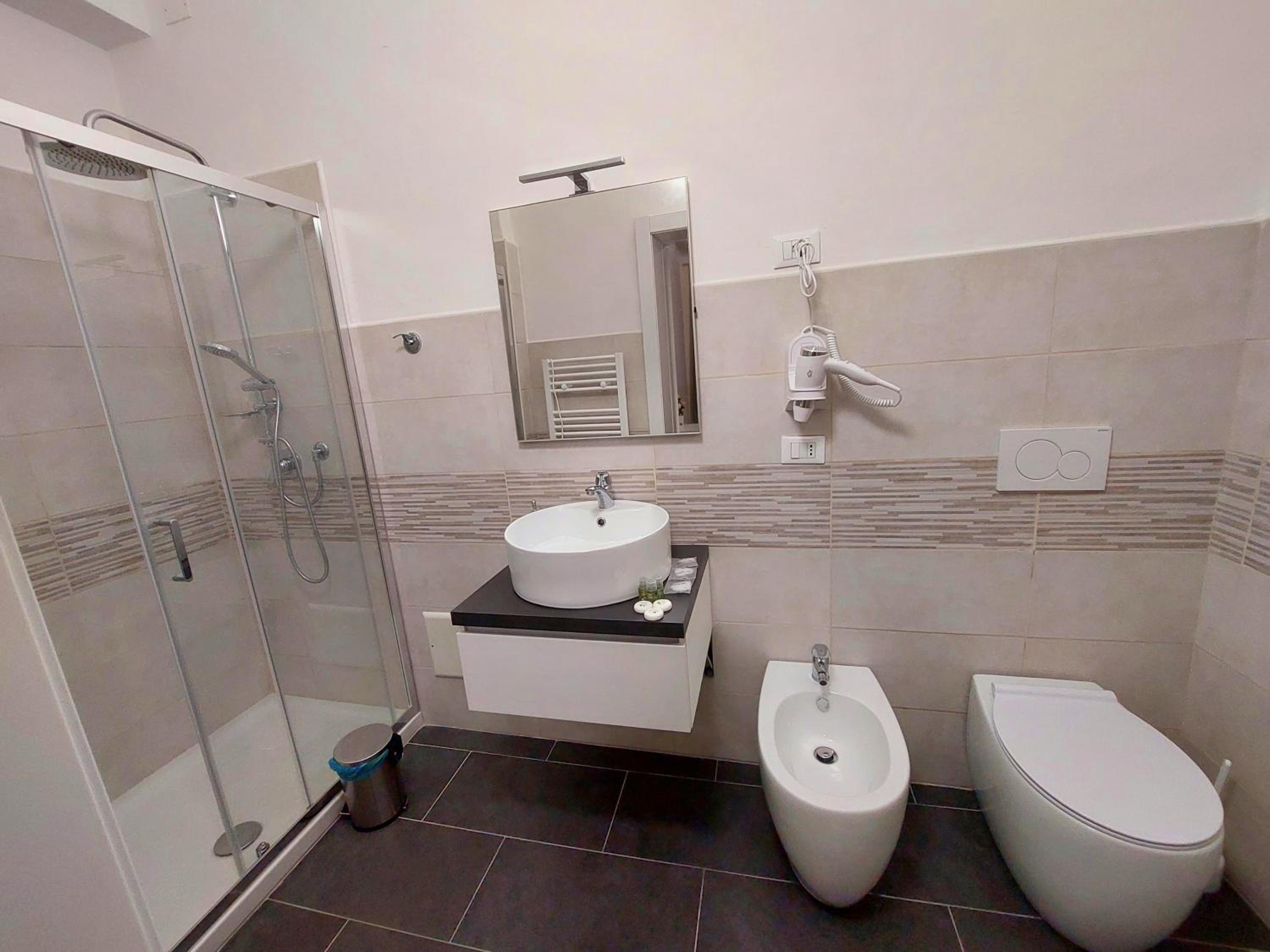 Triple Room with Private Bathroom photo 2