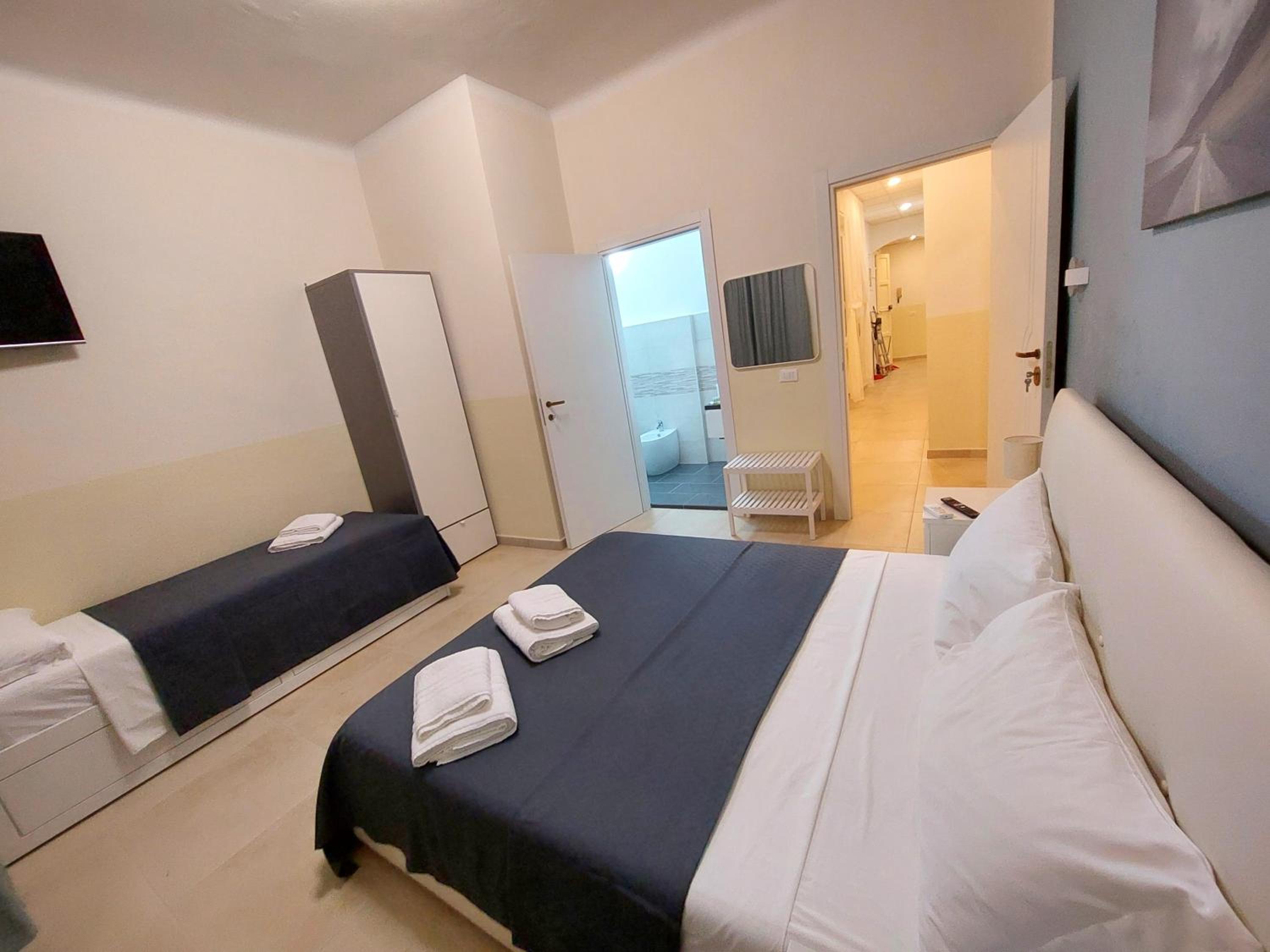 Triple Room with Private Bathroom photo 3