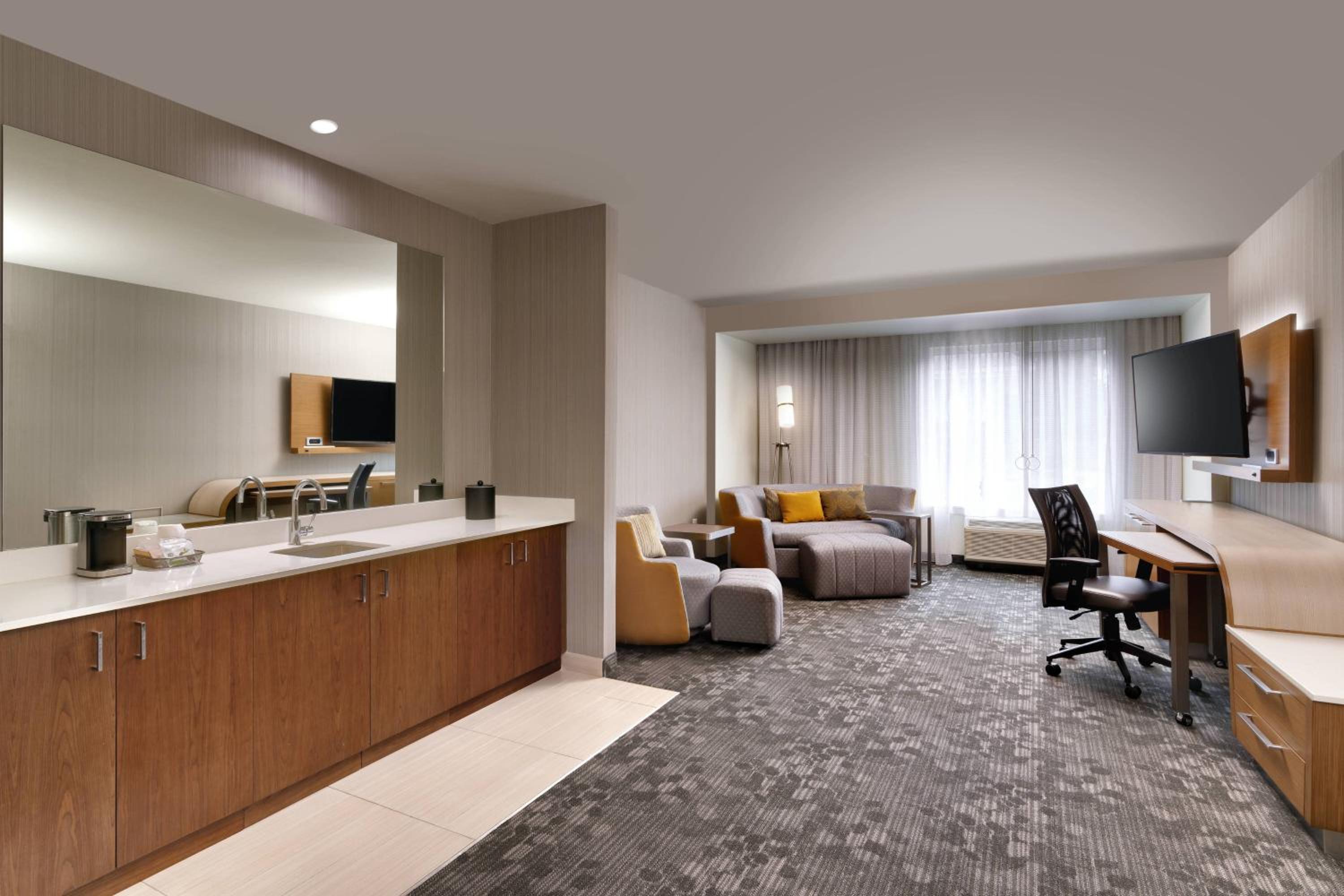 King Suite with Sofa Bed - Photo 4