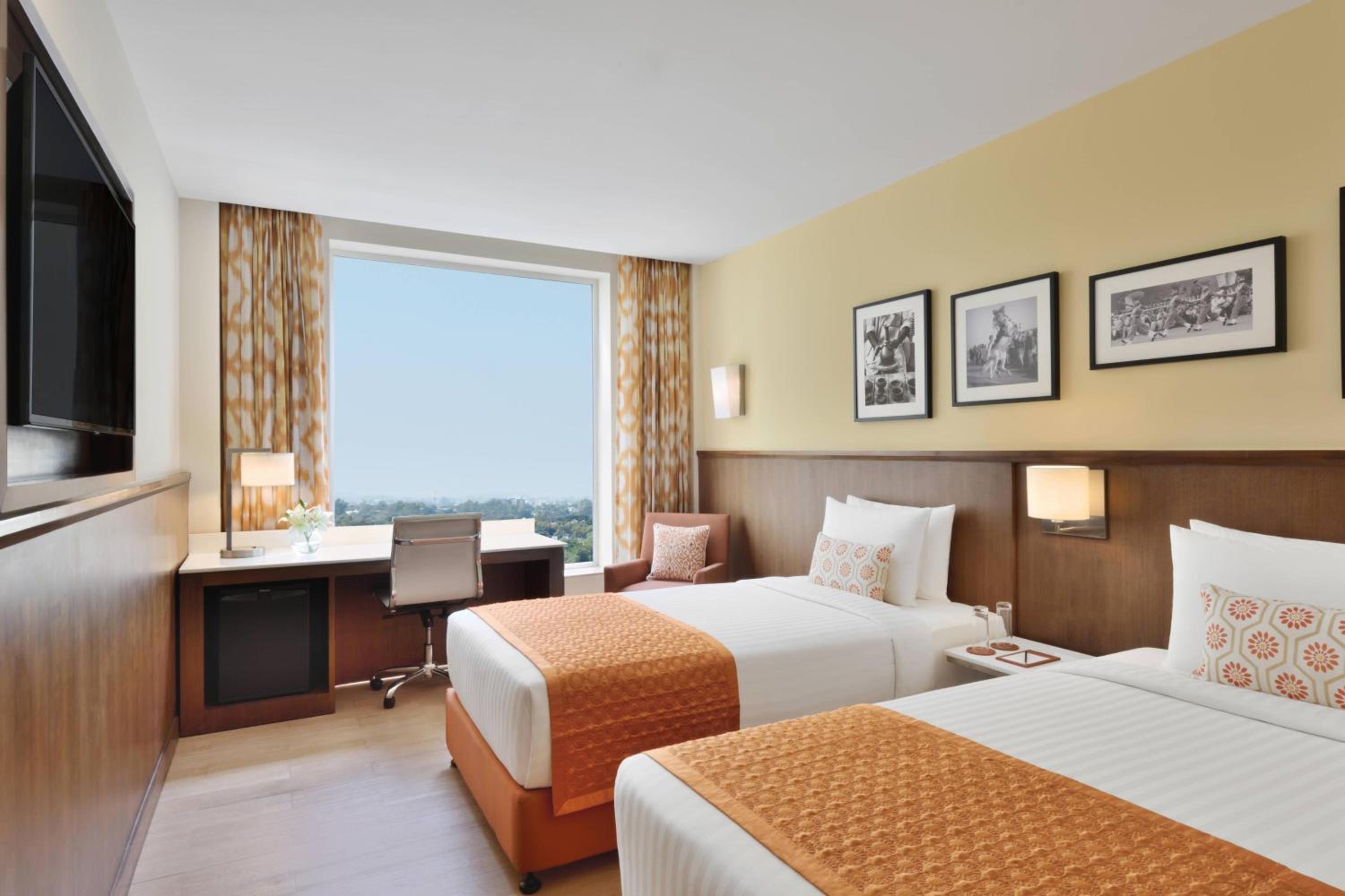 Fairfield Twin Room with 15% discount on Food and Soft beverages. photo 2
