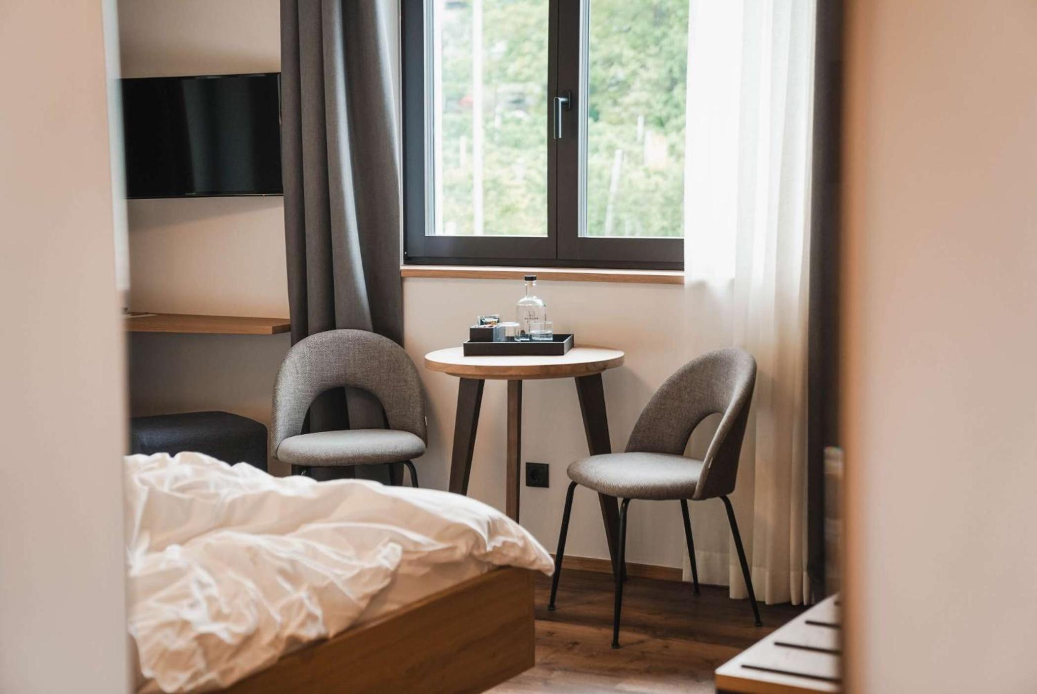 Double Room with Balcony - Photo 5