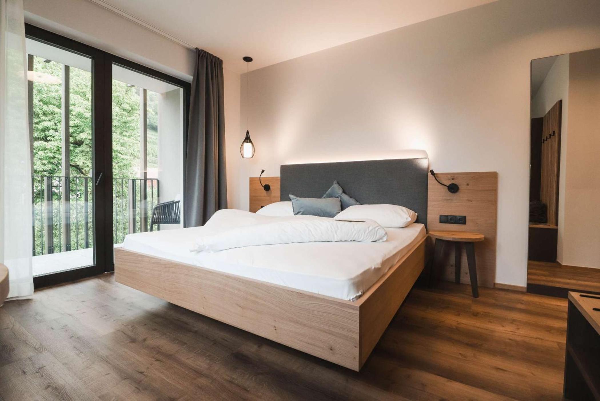 Double Room with Balcony - Photo 1