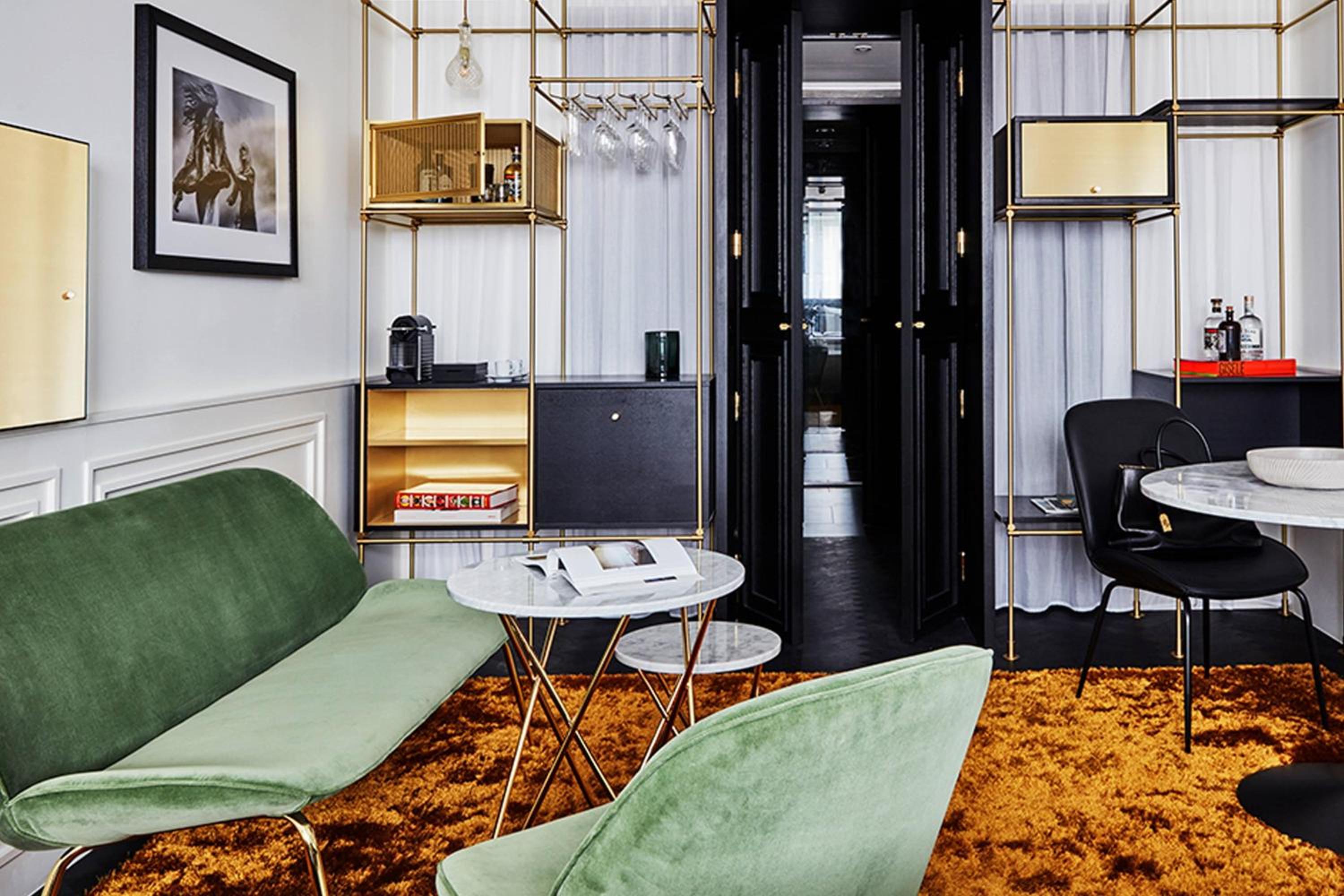 Superior Suite, Suite, 1 King - Photo 3
