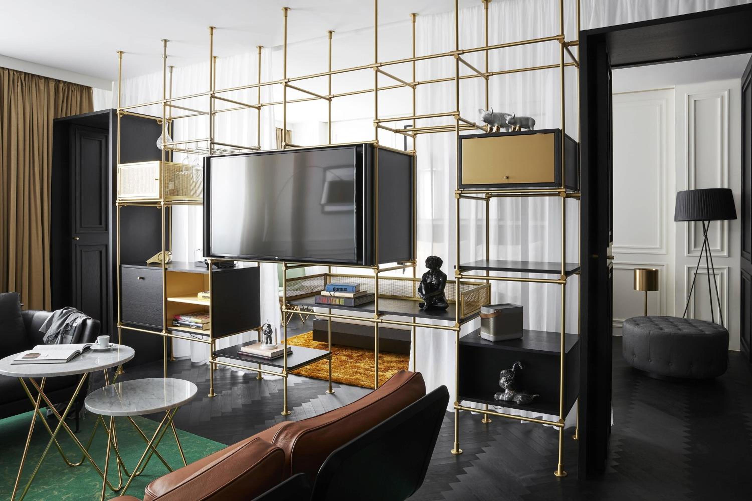 Executive Suite, Suite, 1 King - Photo 5